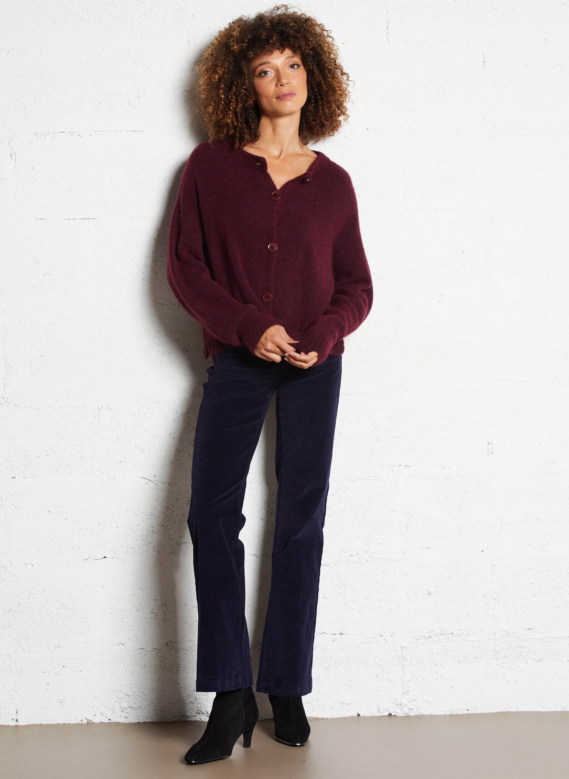 Loose-fit mixed-knit cardigan with round neck MAISON ANJE Plums