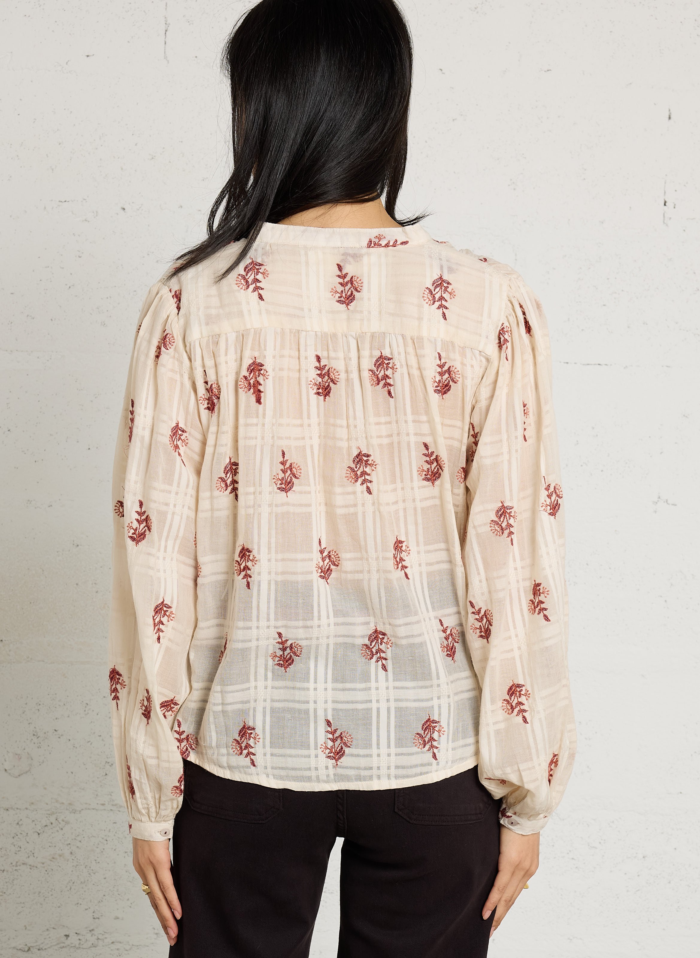 Blouse met katoenen borduurwerk MAISON HOTEL Wit