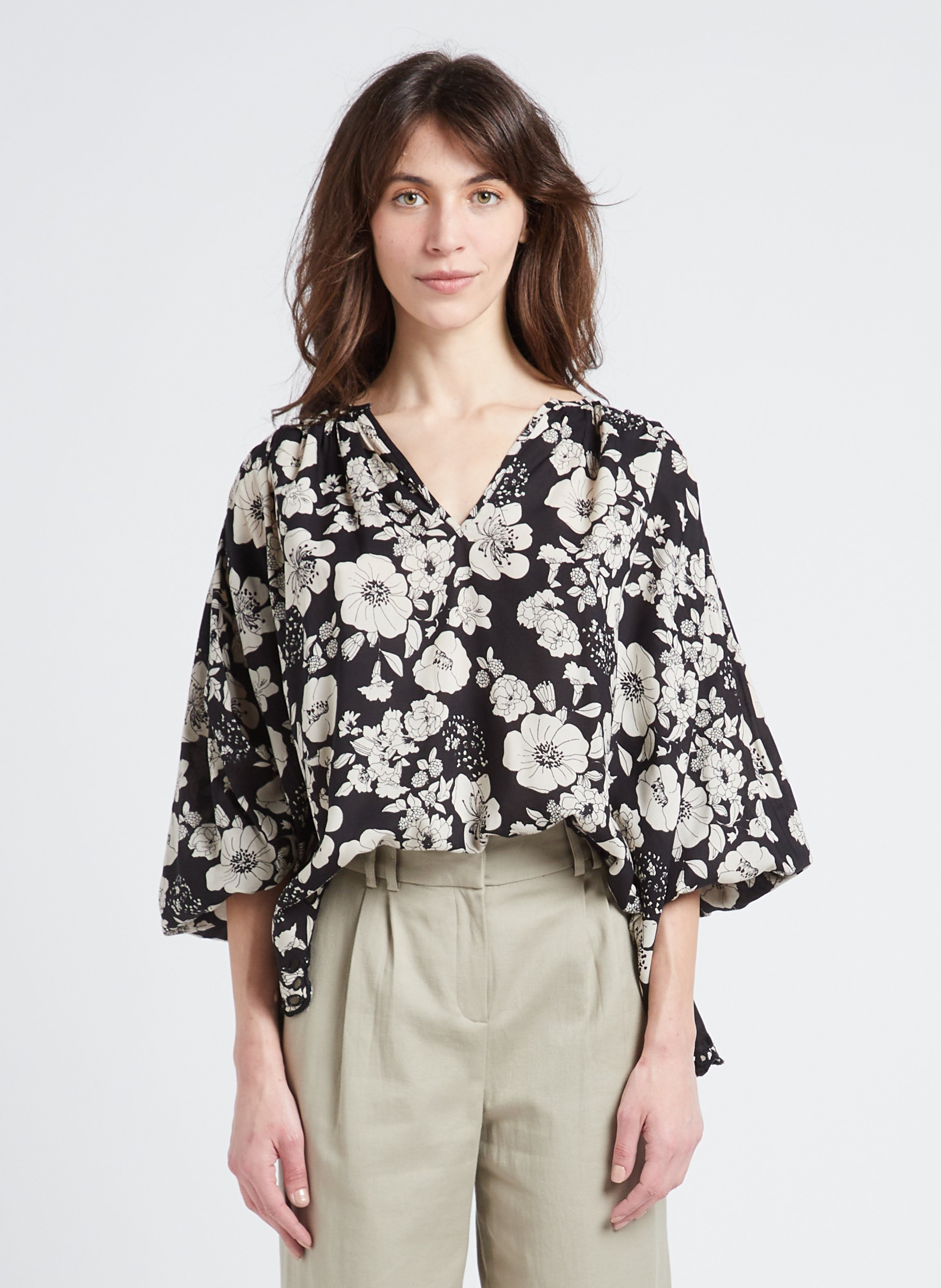 Printed V-neck blouse SWILDENS Black