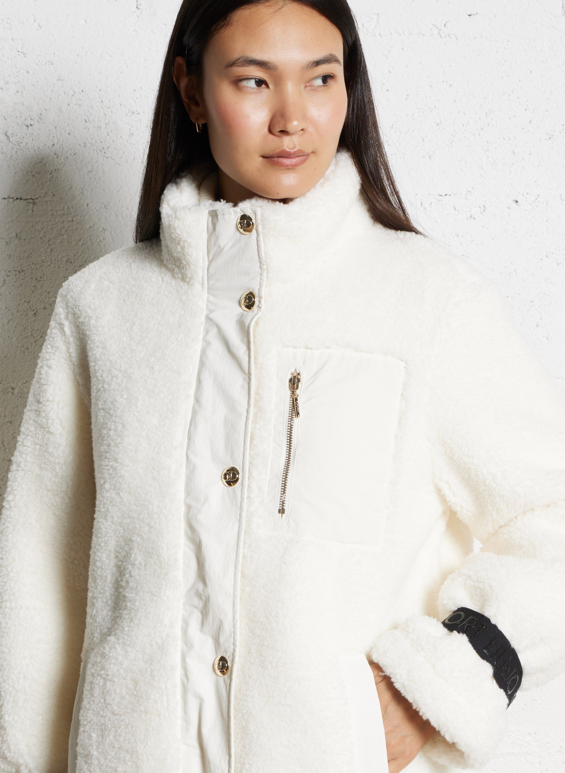 Gerade geschnittener Mantel mit Stehkragen Beige