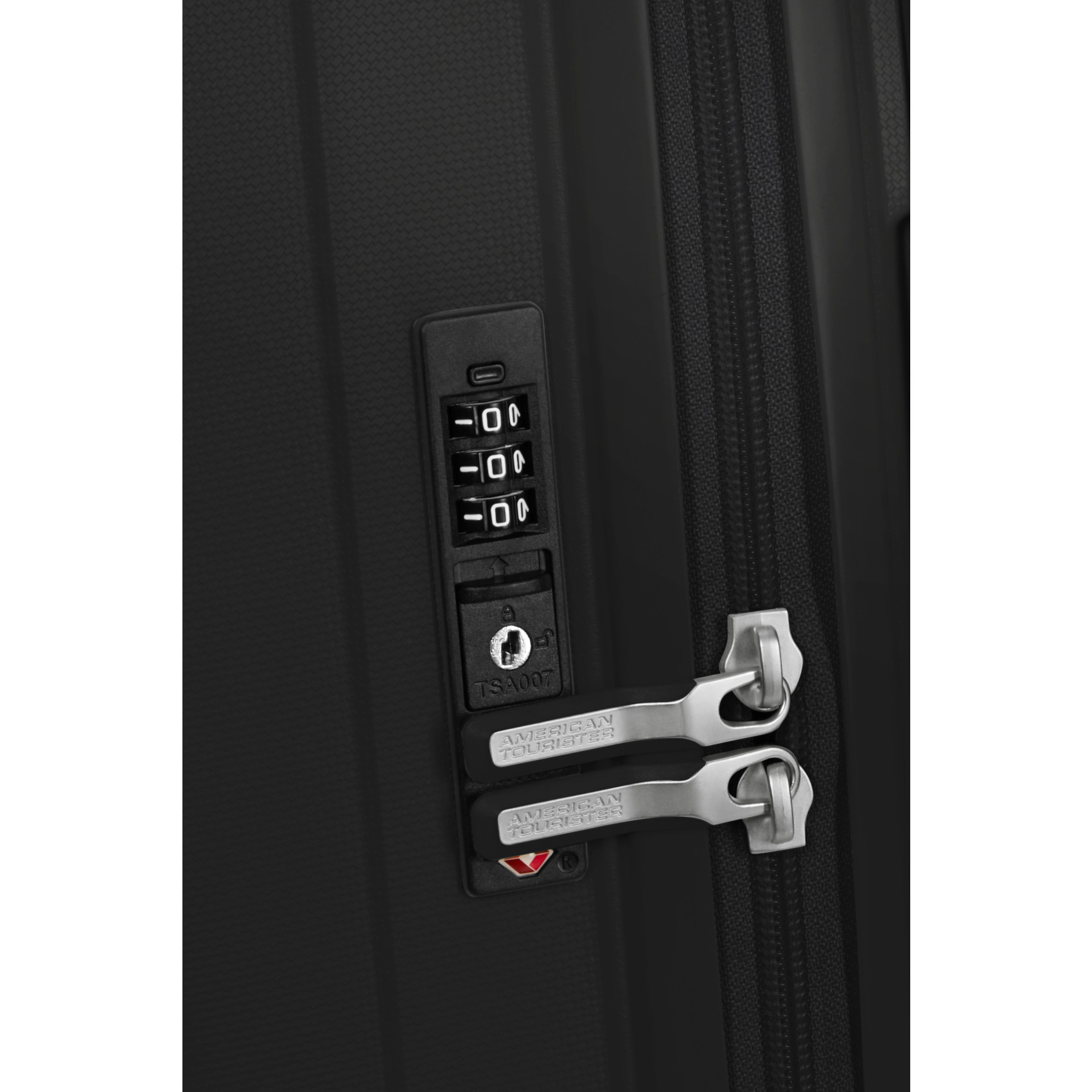 Rejoy 4-wheel suitcase size M AMERICAN TOURISTER Black