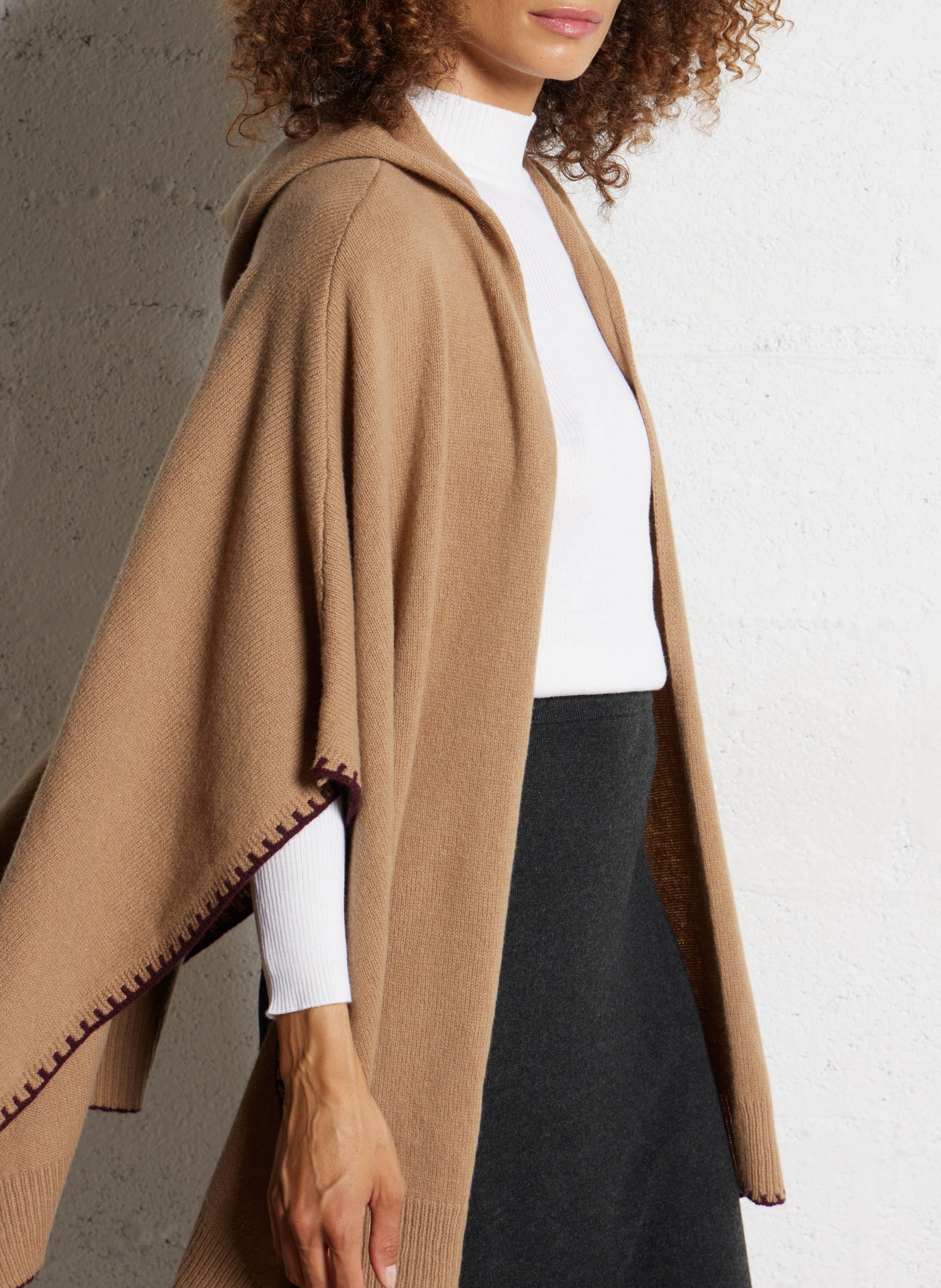 Poncho à capuche en laine mélangée MAISON ANJE Marron