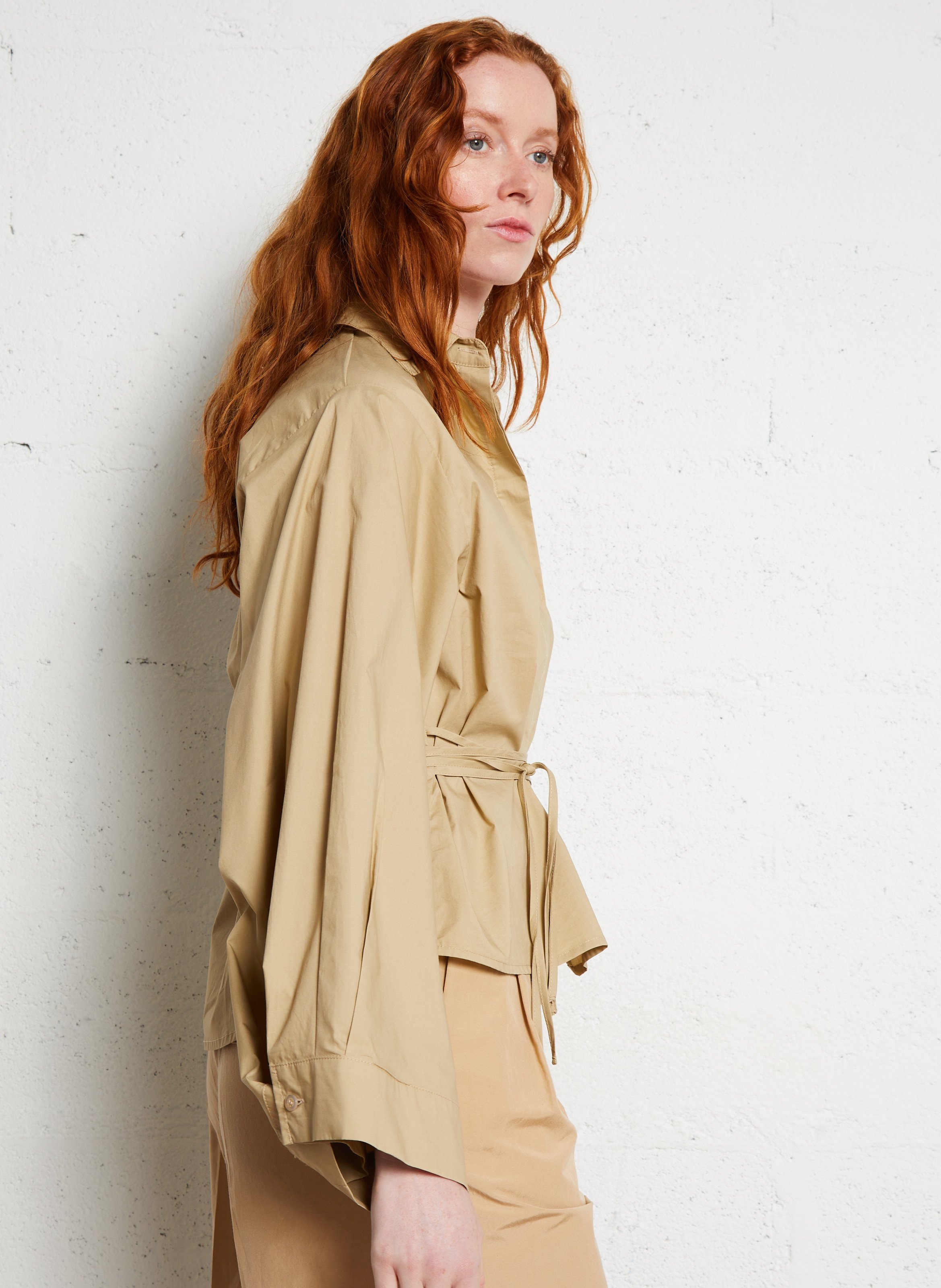 Camisa holgada con lazos de algodón ATTIC AND BARN Beige