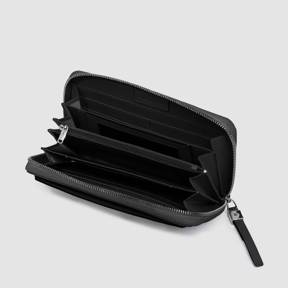 Women's zip-around wallet with 4 compartments, including a coin pocket, credit card slots, and RFID protection. PIQUADRO Black