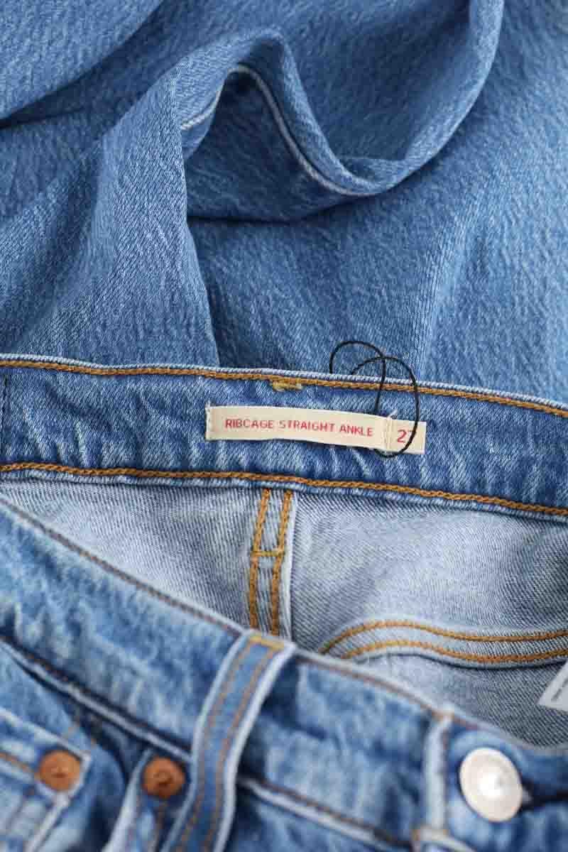 - Straight-leg jeans
- 5 pockets
- Straight cut
- Faded effect LEVI'S - Seconde main Blue