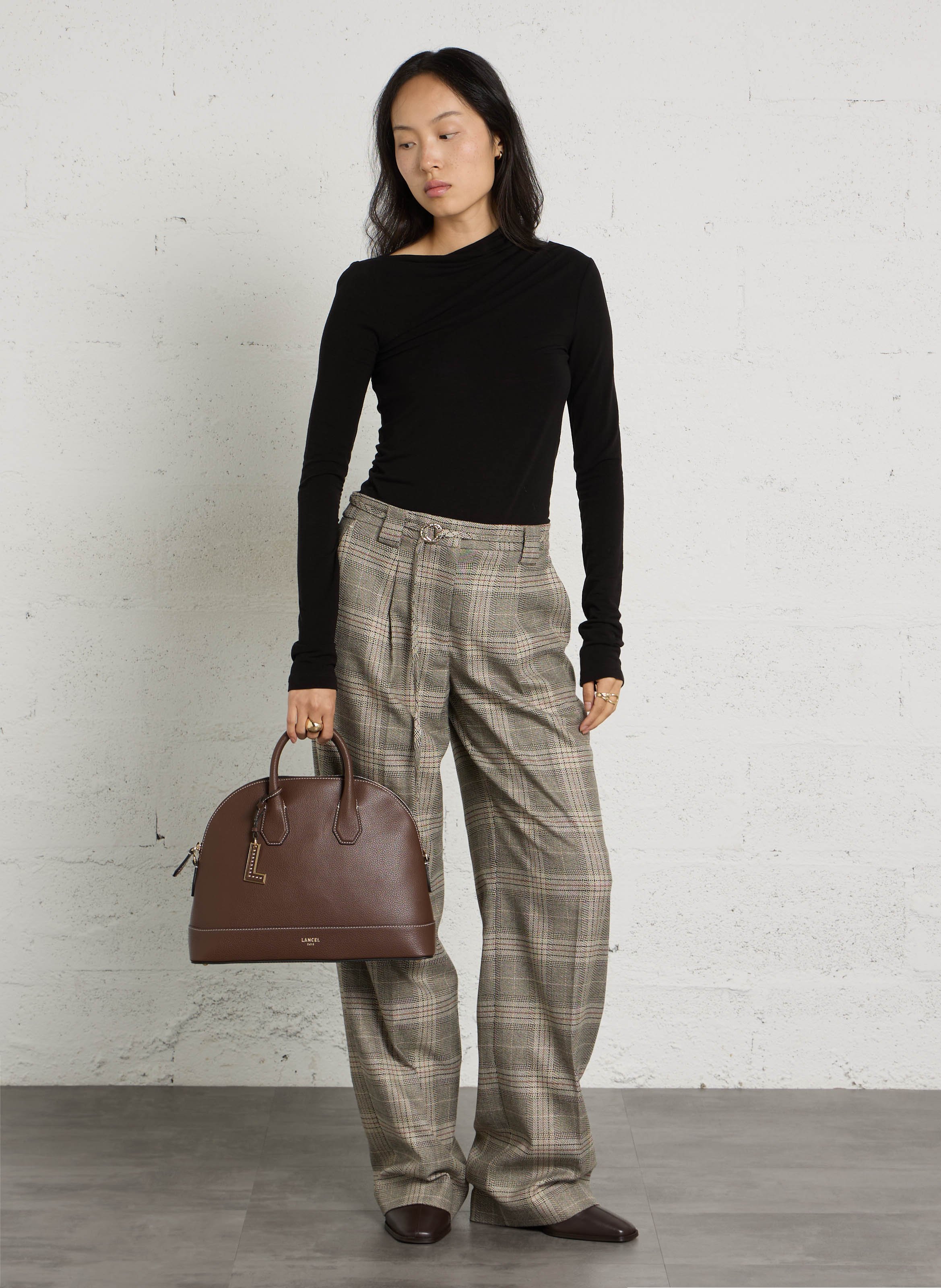 Plain shoulder bag in grained leather | Brown LANCEL Women