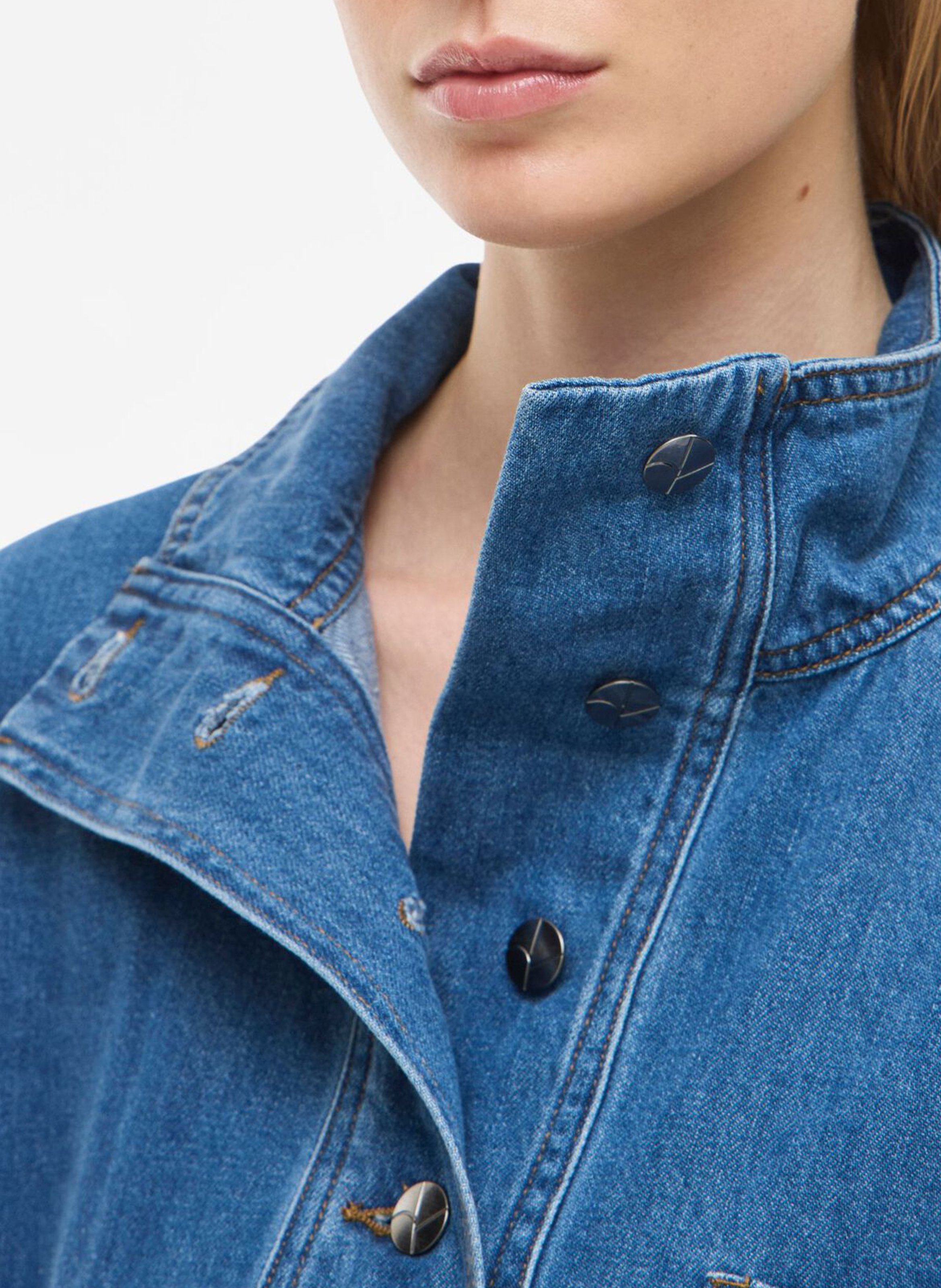 Gerade geschnittenes Top aus Baumwoll-Mix mit Stehkragen ROUGE EDIT Blau