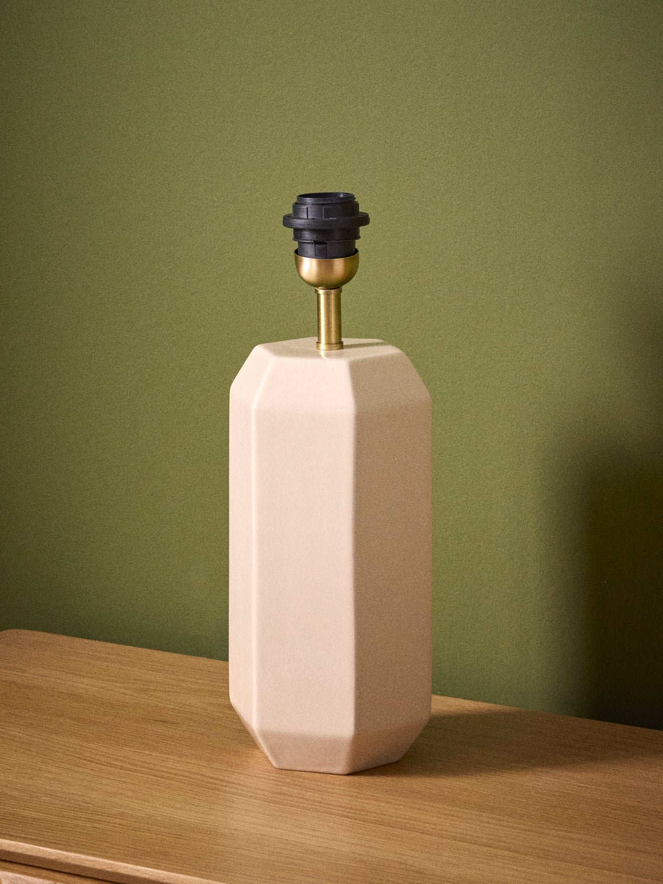 Ceramic lamp base - large victory model CYRILLUS White