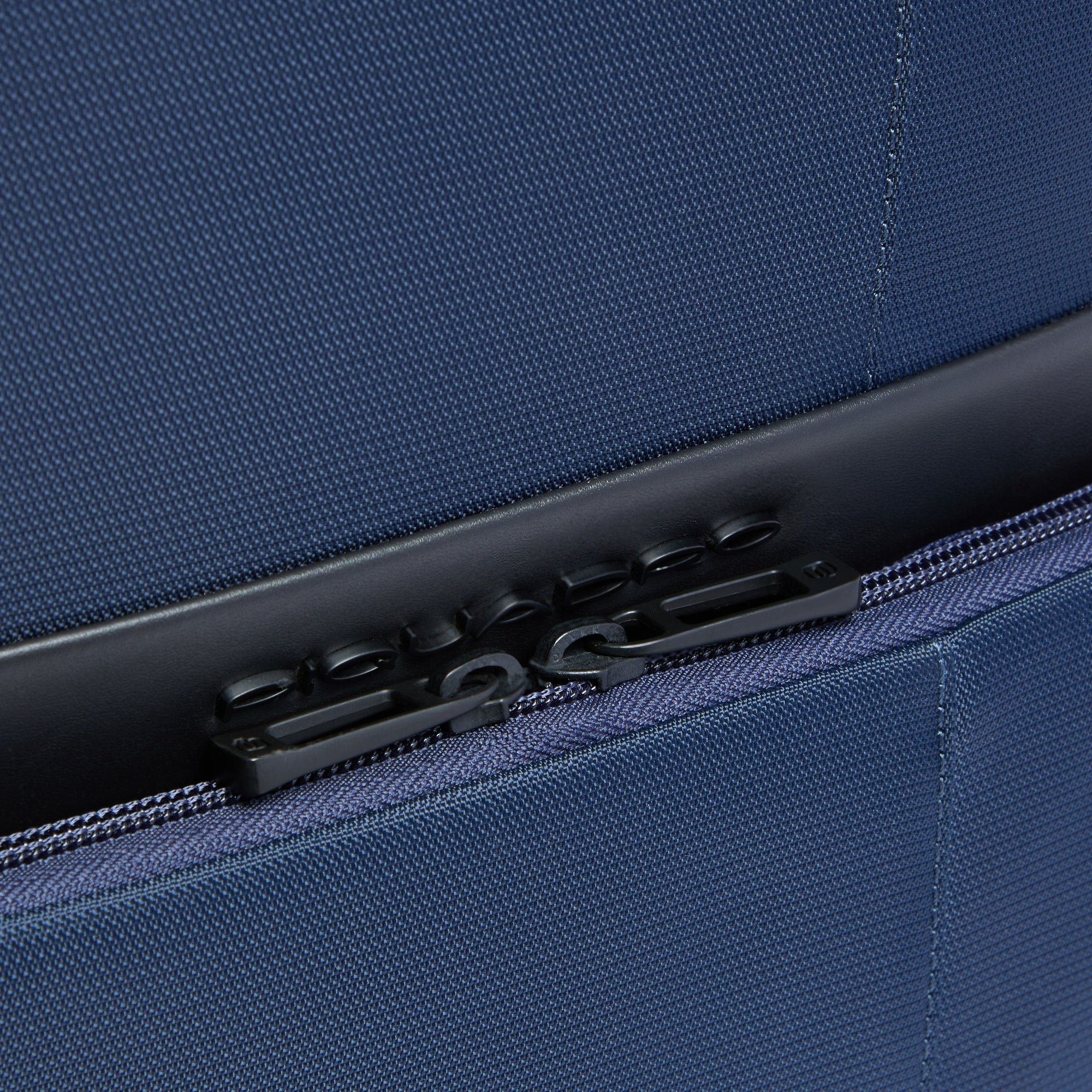 Travel backpack for computer and iPad® Pro in recycled fabric and leather, compatible with easyJet PIQUADRO Blue