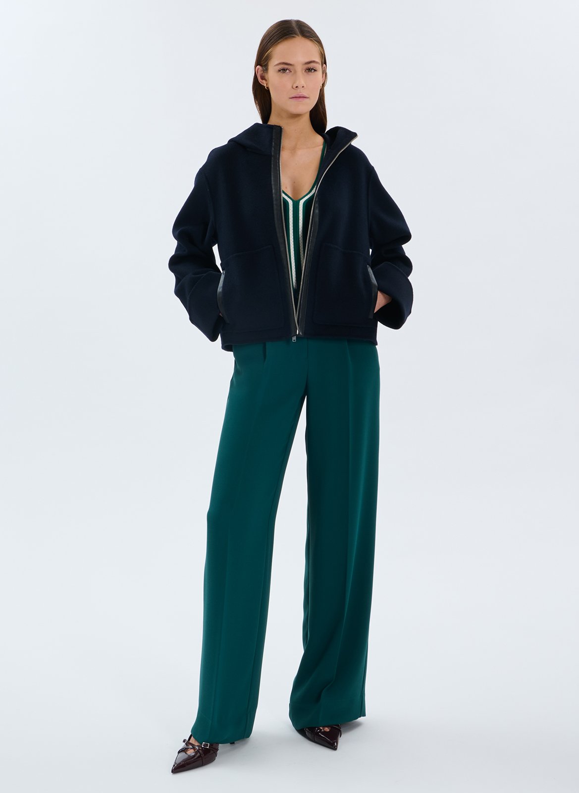 Kurzer Mantel mit weiten Ärmeln aus Wollmischung ZAPA Blau