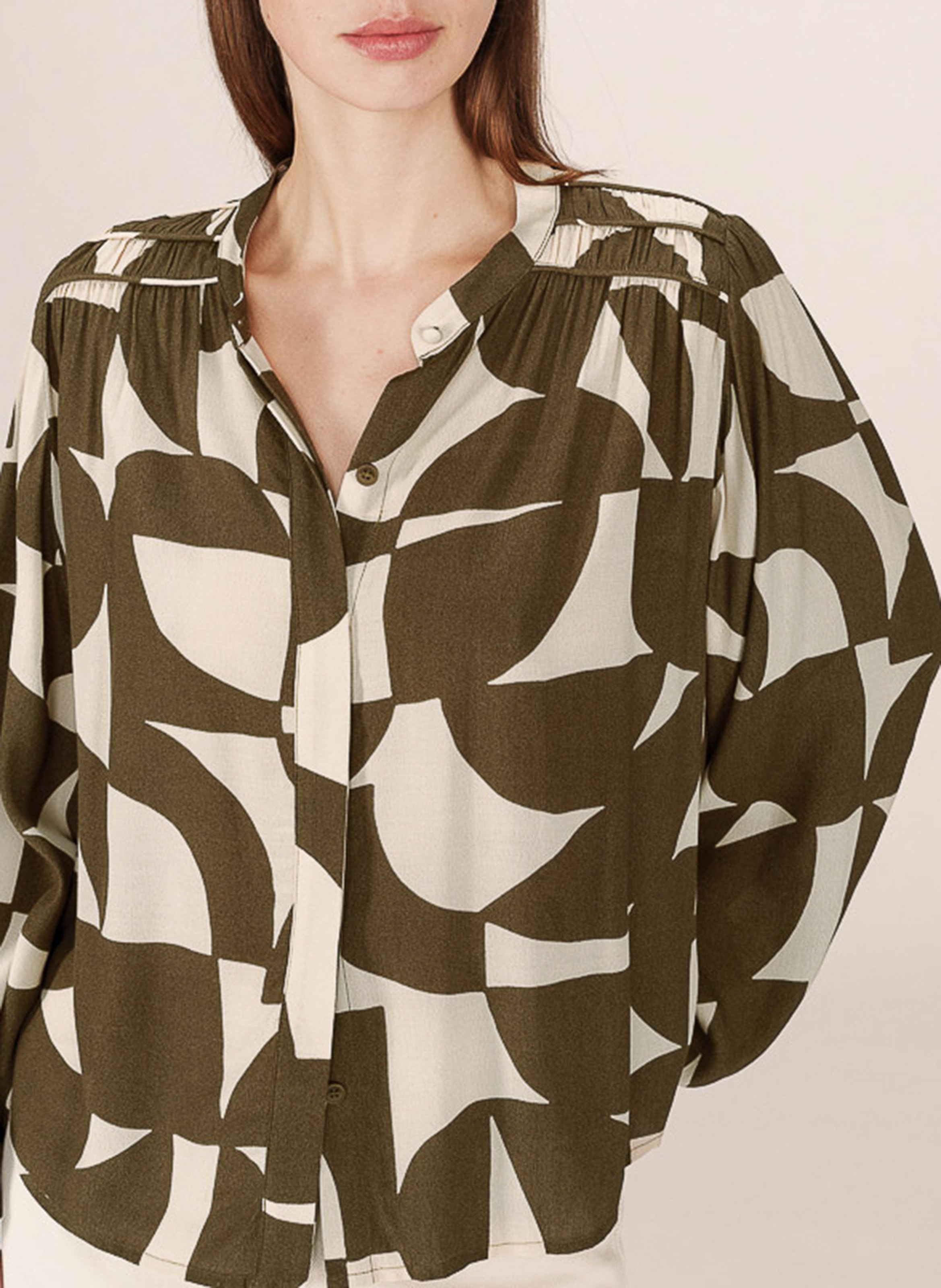 Gerade geschnittene Bluse mit Print GRACE ET MILA Grun