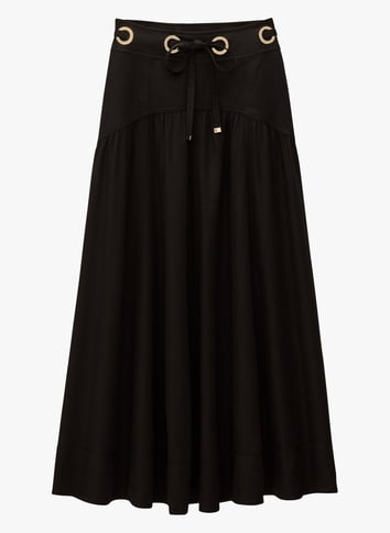 Robe femme longue écrue, brodée et doublée, avec dos élastique et lien Robe femme longue écrue, brodée et doublée, avec dos élastique et lien