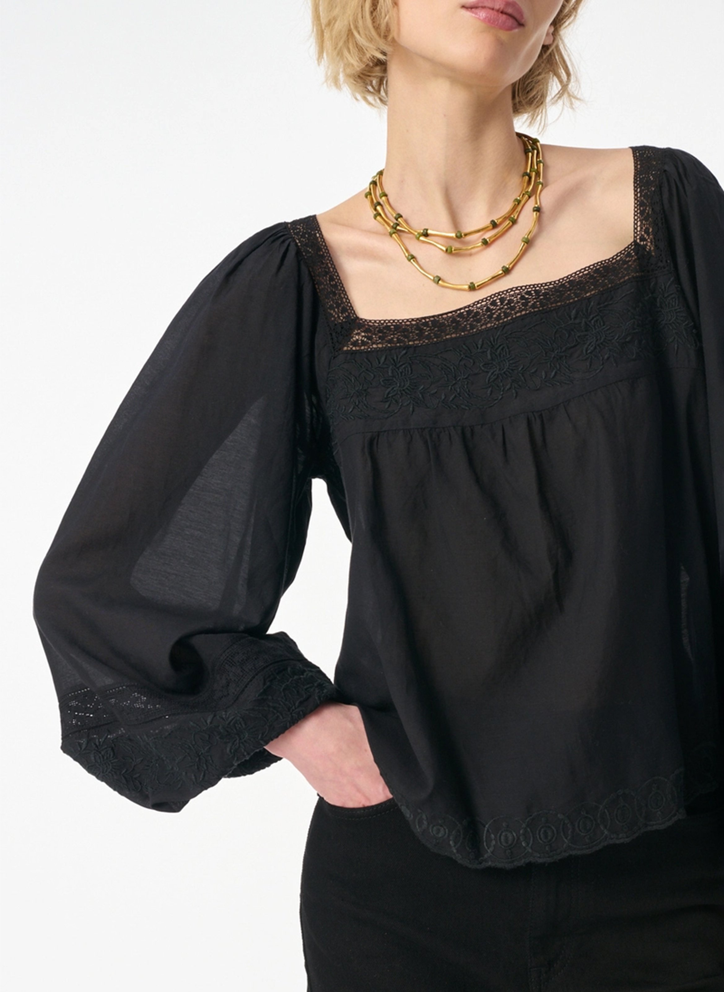 Weites Oberteil mit quadratischem Ausschnitt und Stickerei. VANESSA BRUNO Schwarz