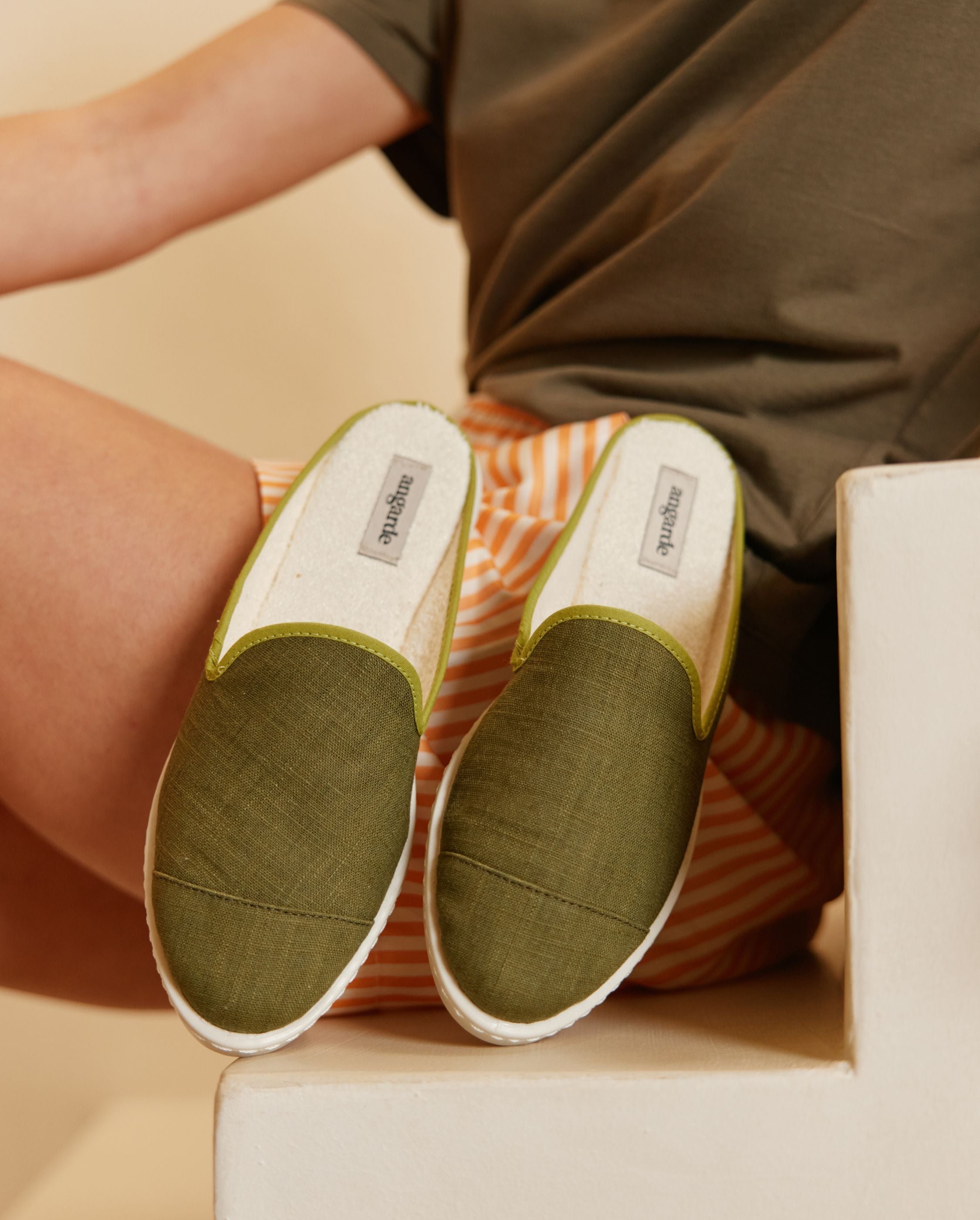 Women's linen mule, pistachio green ANGARDE Green