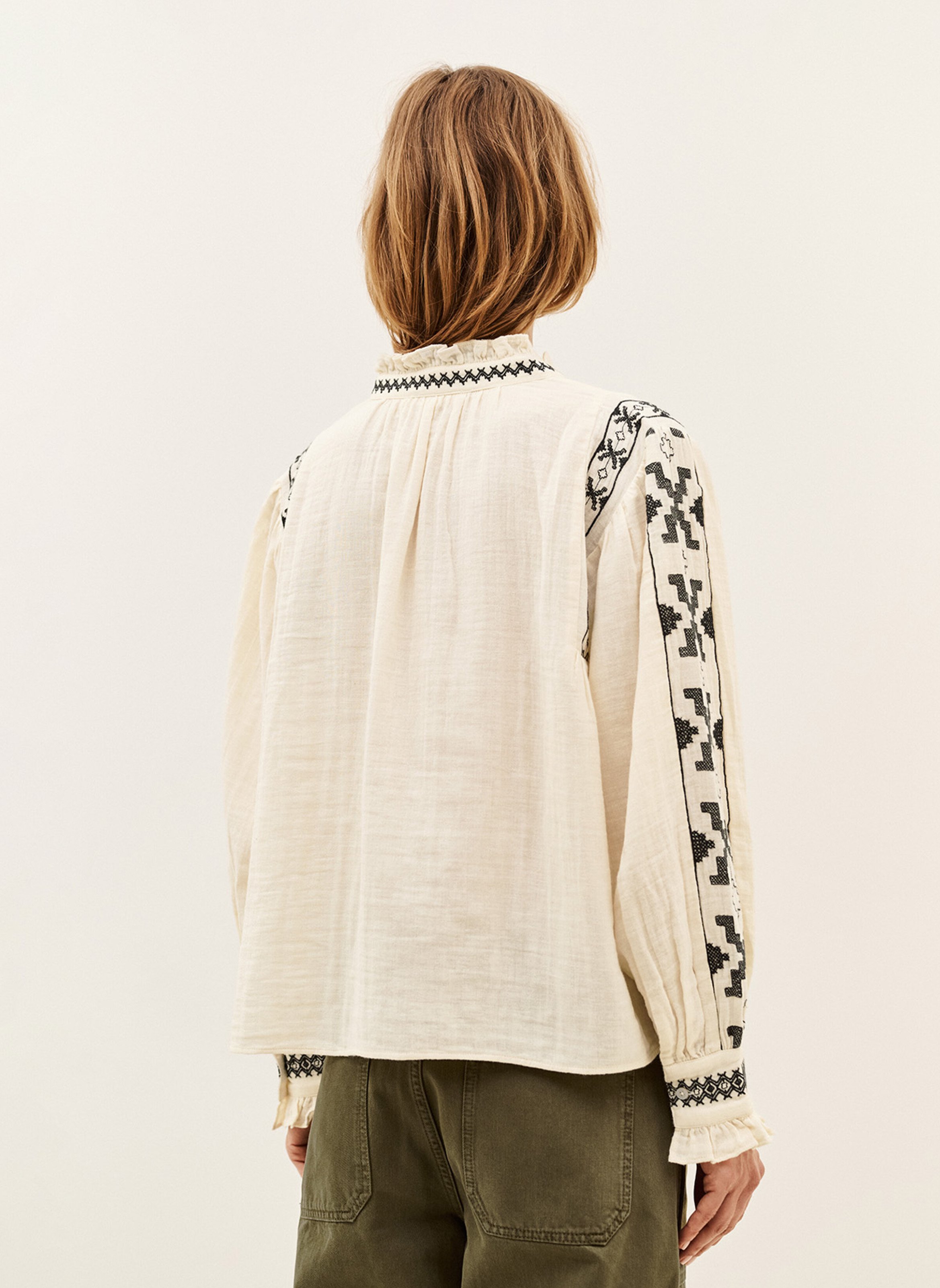 Blouse ample brodée en coton BA&SH Beige