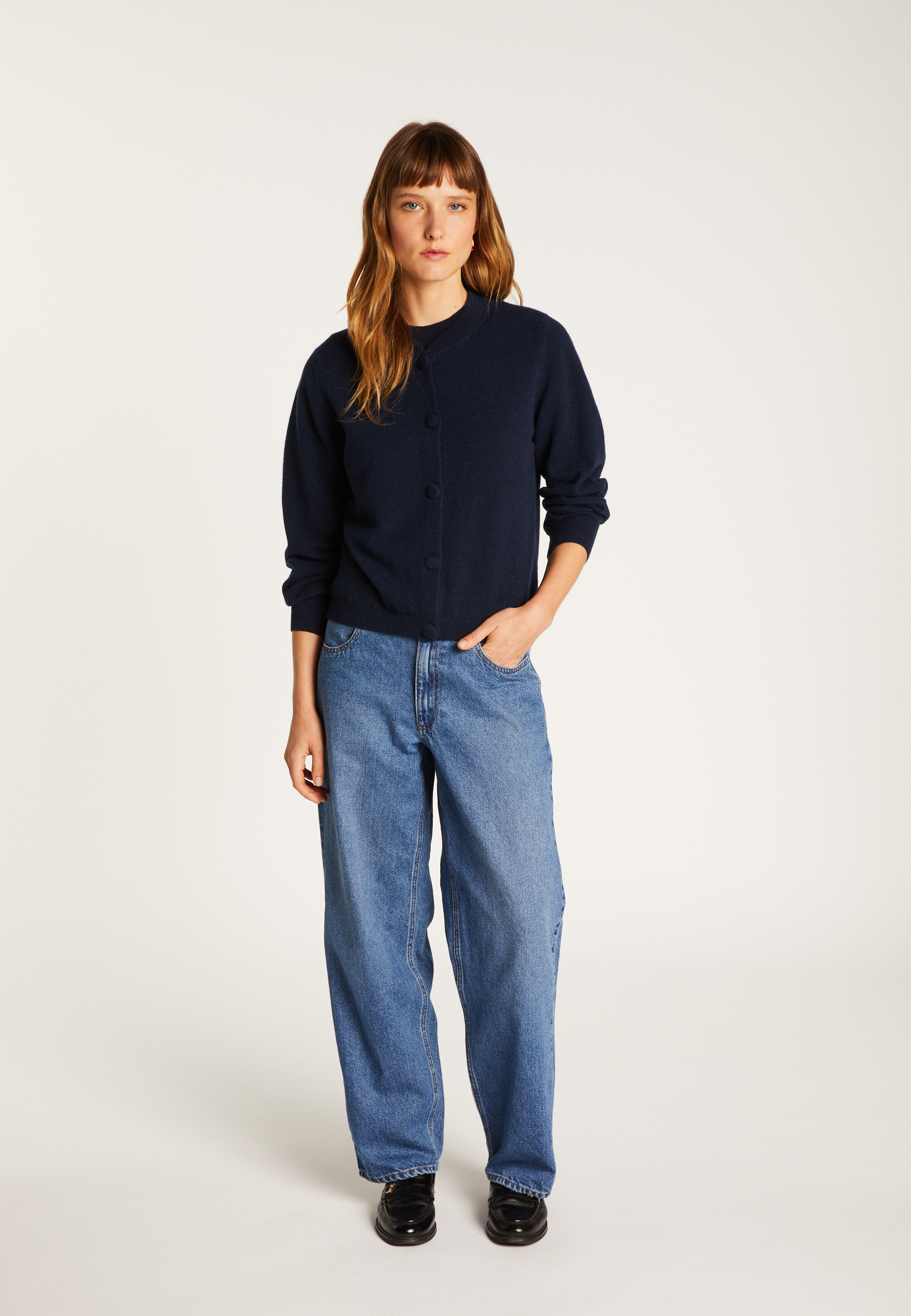 Buttoned cashmere cardigan AURA 05-bleu marine
