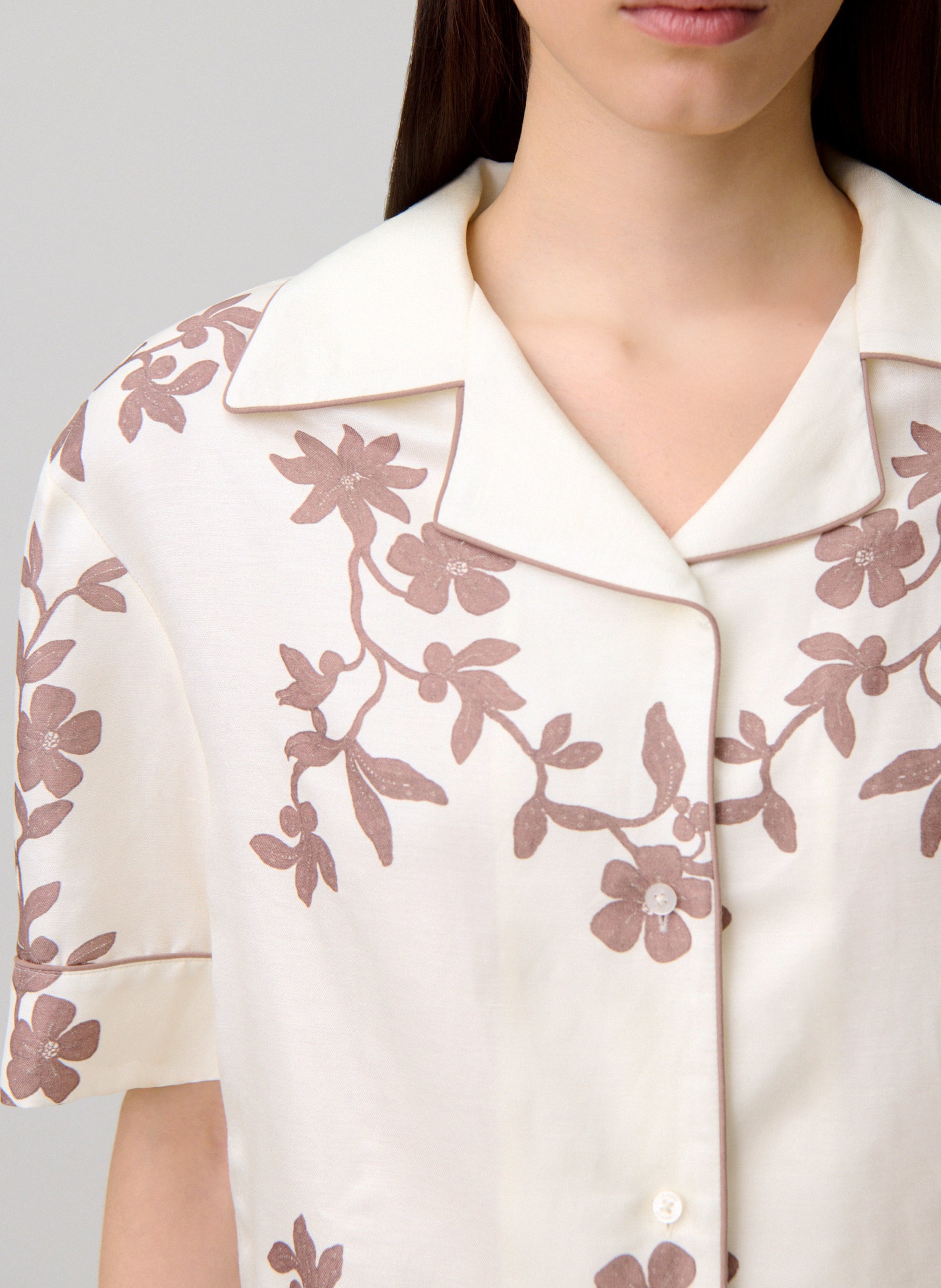 <p>Camisa recta con cuello de sastre estampado</p> CLAUDIE PIERLOT Multicolor