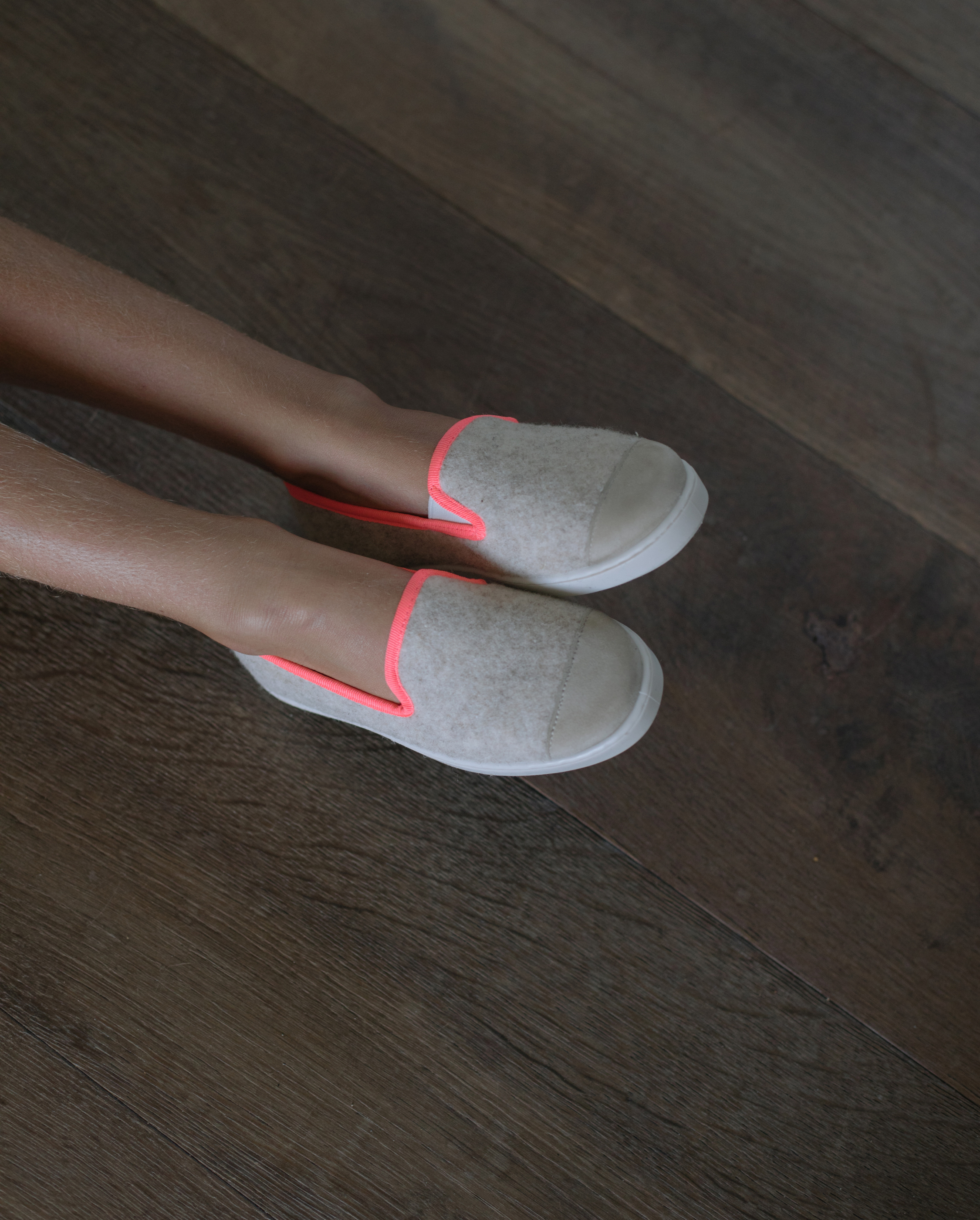 Children's wool slipper, beige with neon pink ANGARDE Beige