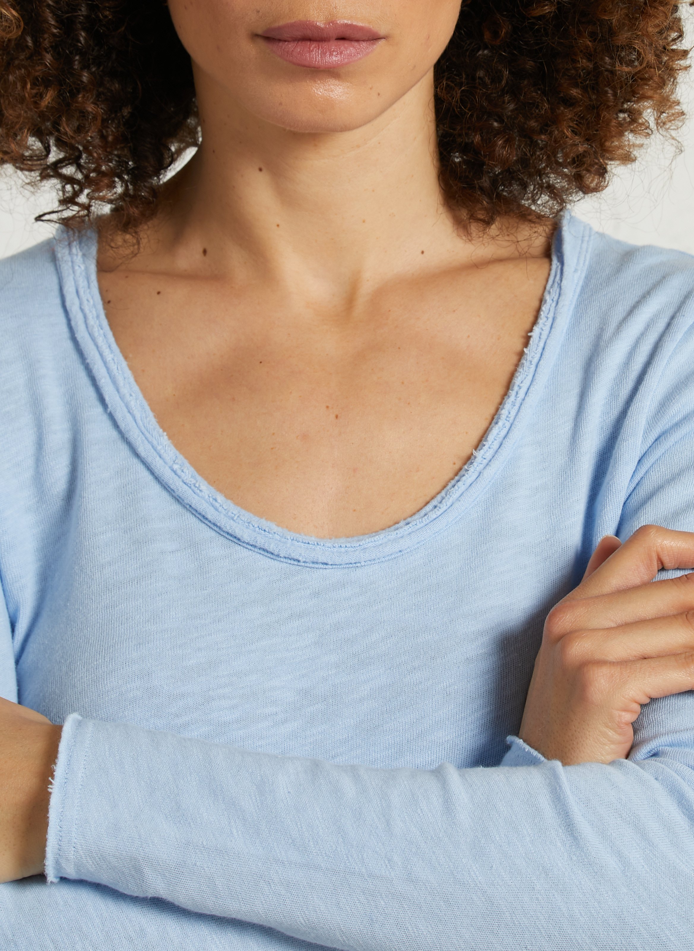 Gerade geschnittenes Rundhals-T-Shirt aus Baumwolle AMERICAN VINTAGE Blau