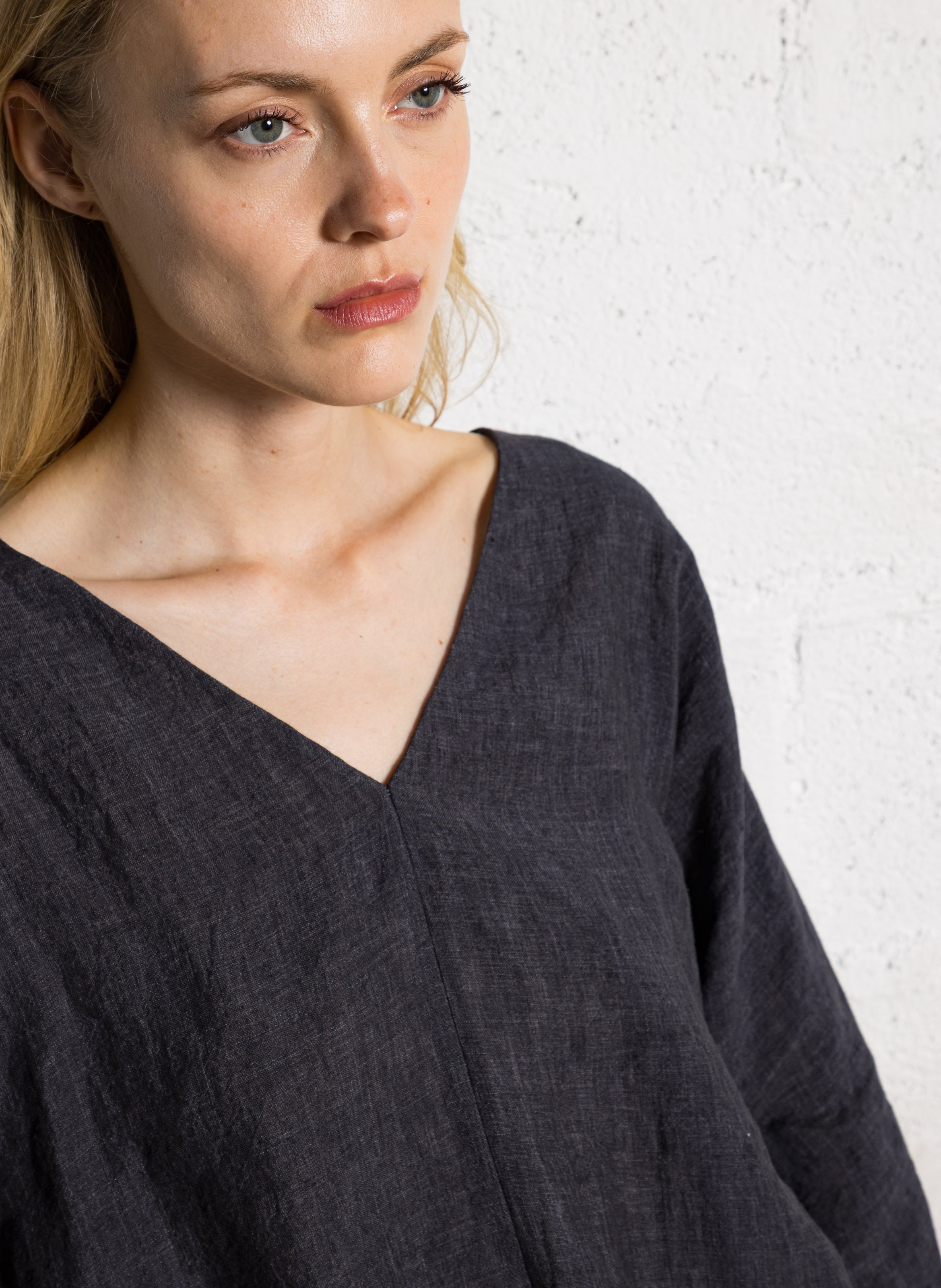 V-neck linen top MASSCOB Black