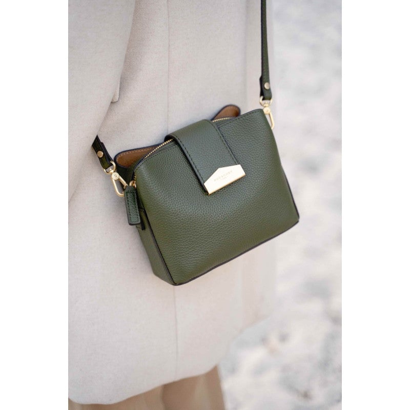 Calfskin leather shoulder bag Green