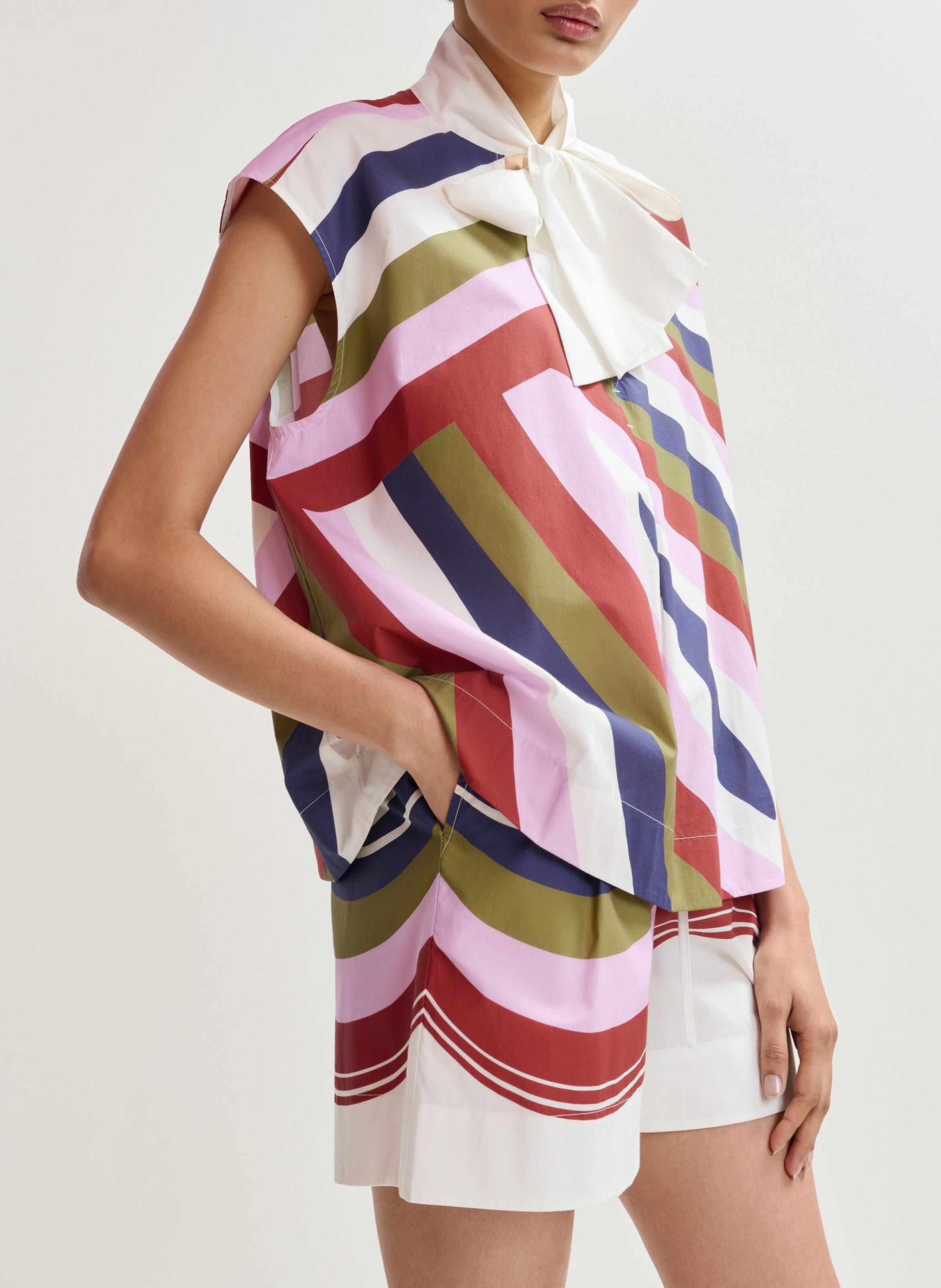 Kurzarm Grafik-Top ESSENTIEL ANTWERP Weiss