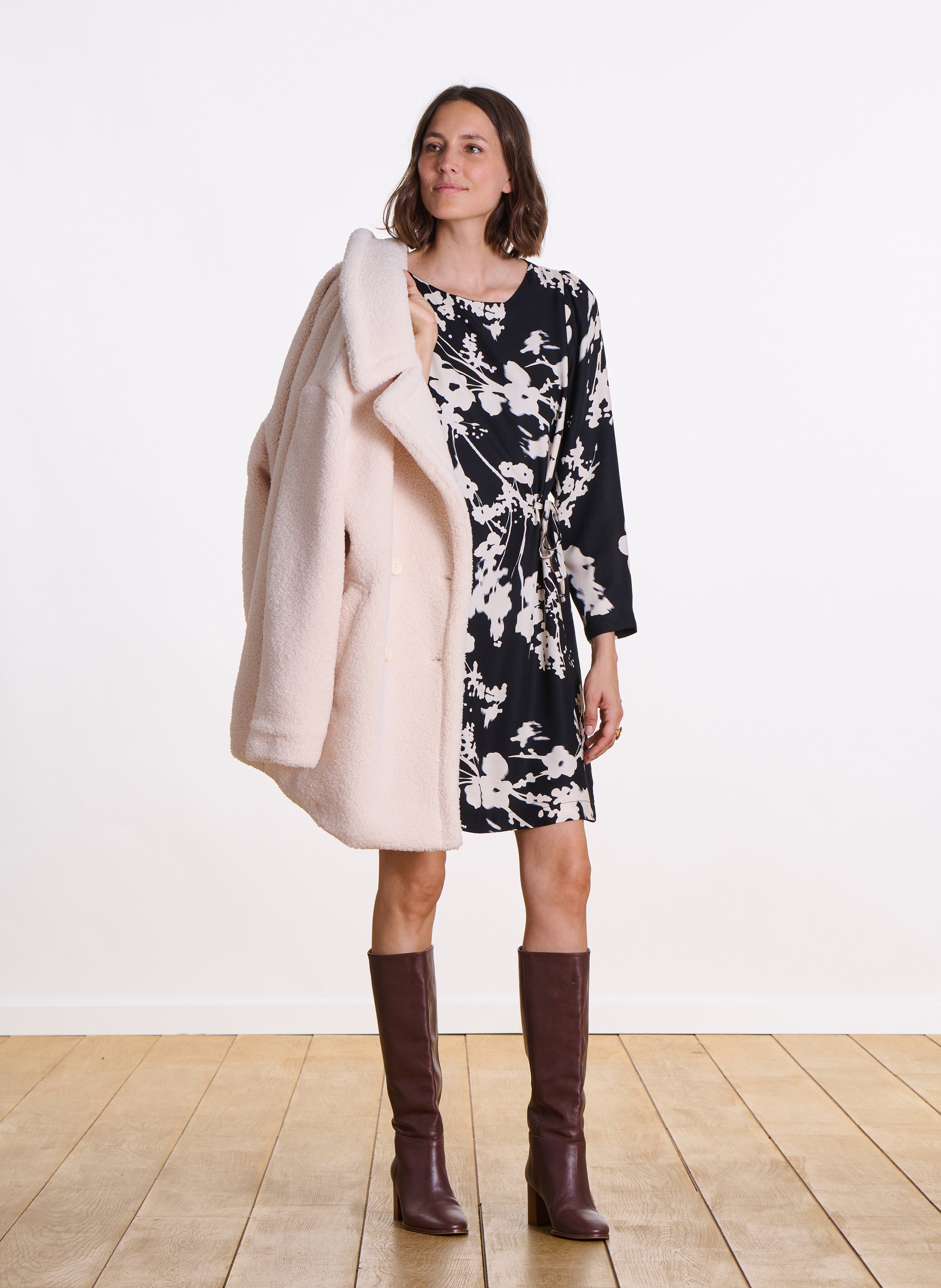 Robe courte col rond imprimée LA FEE MARABOUTEE Noir