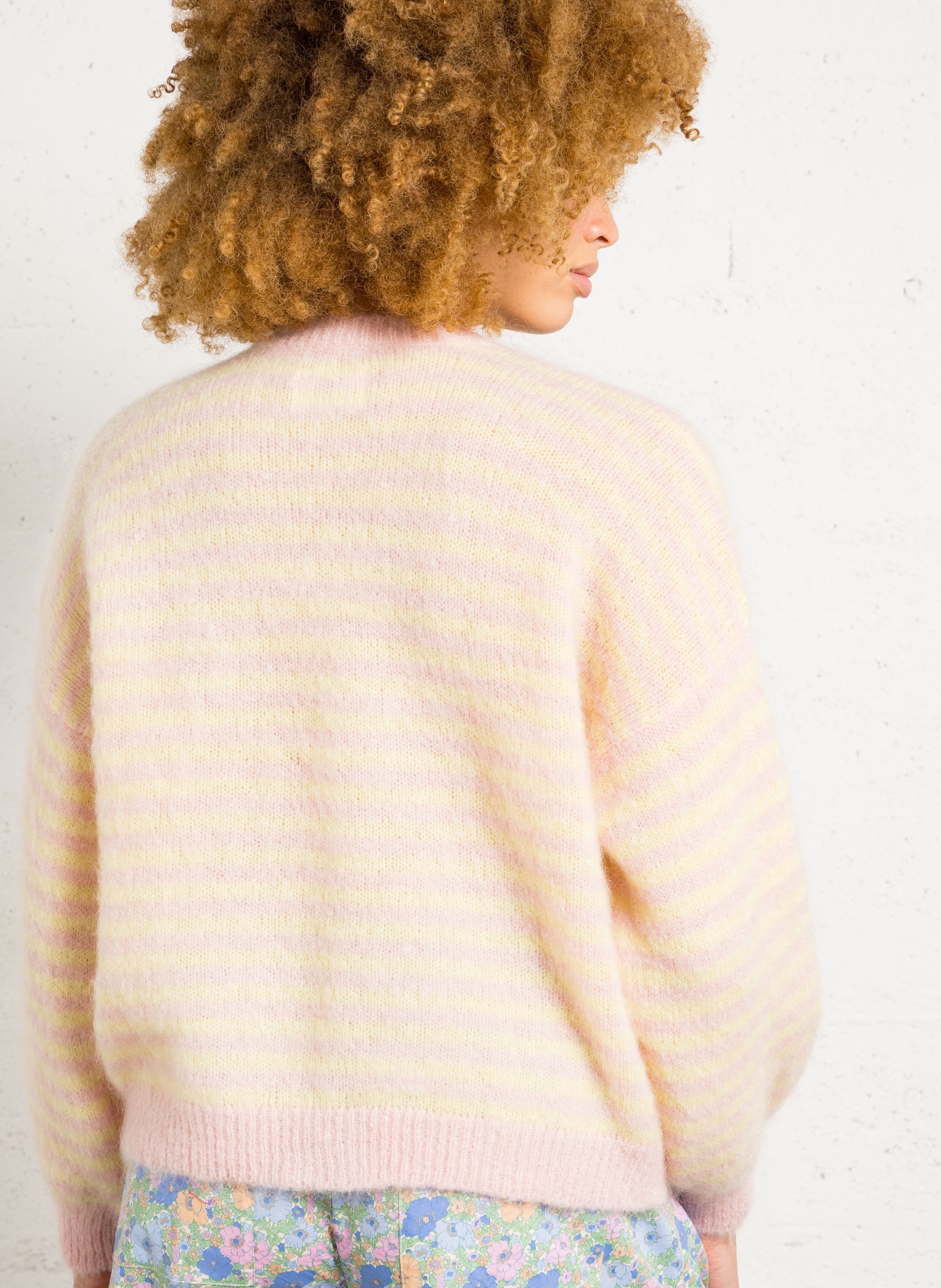 Oversize V-Ausschnitt-Strickjacke aus Wollmischung DES PETITS HAUTS Mehrfarbig