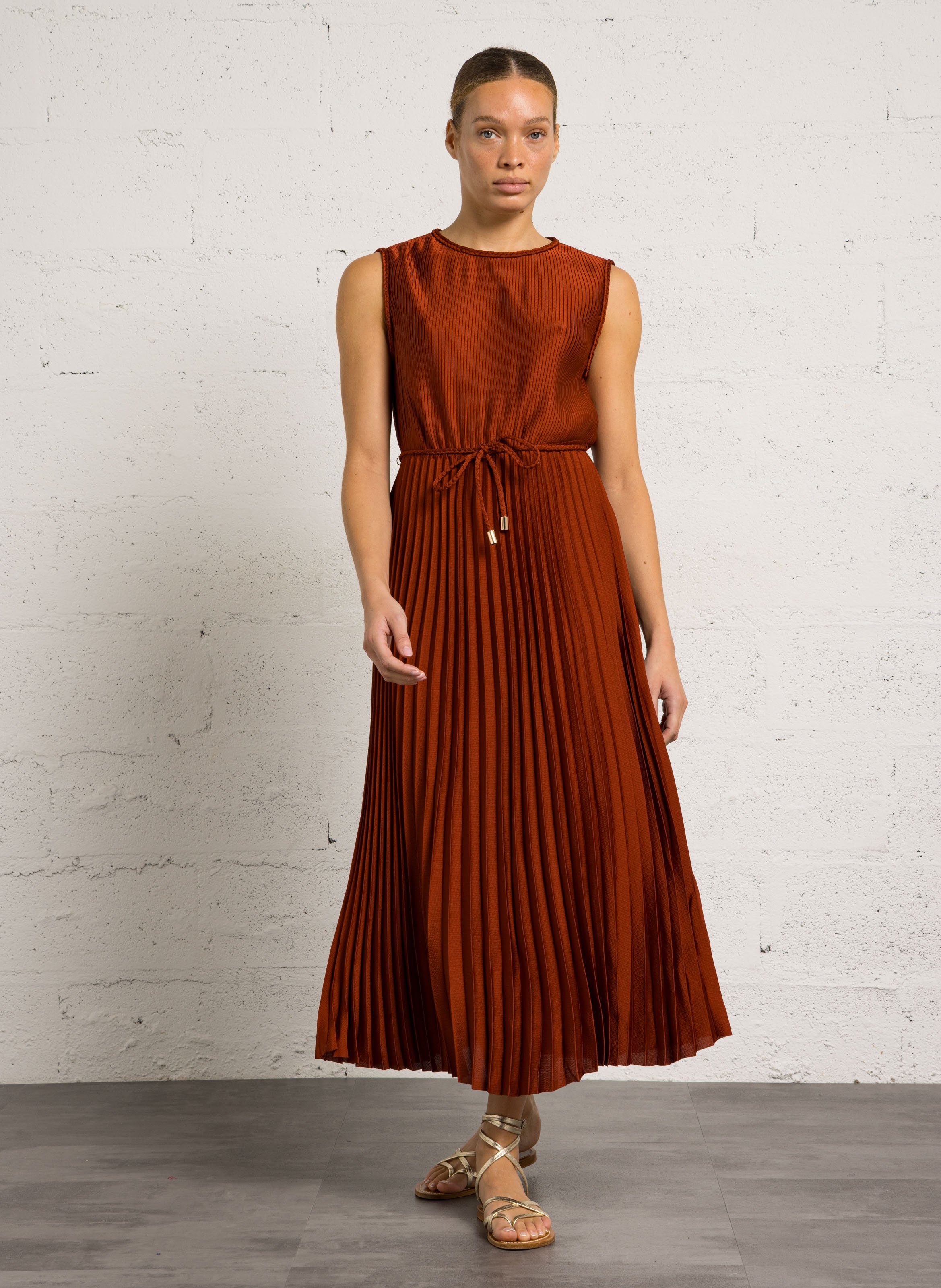 Pleated long straight dress MAISON 123 Red