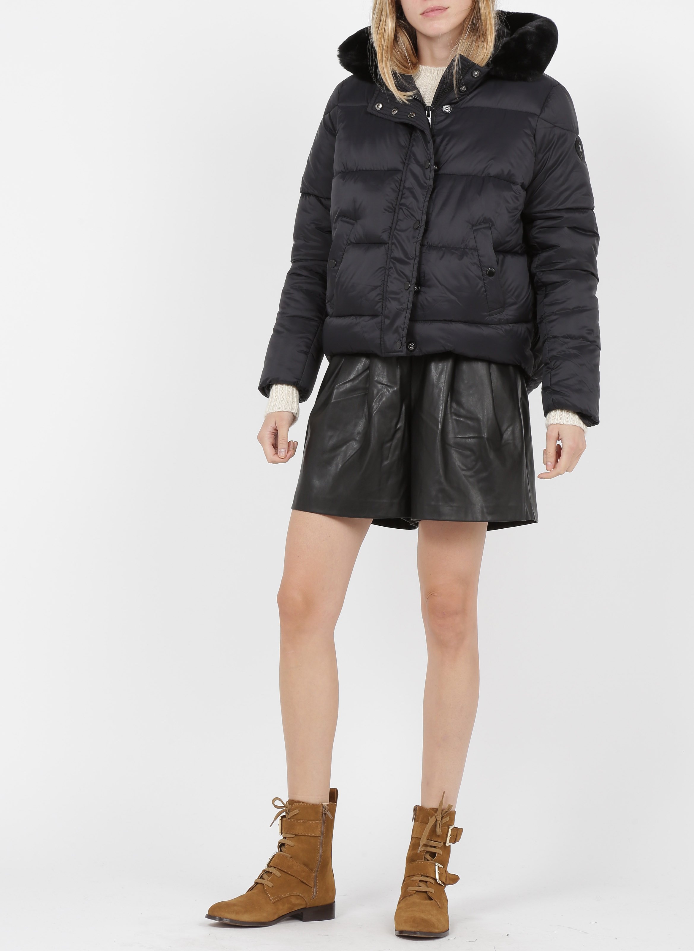 Flared shorts VILA Black