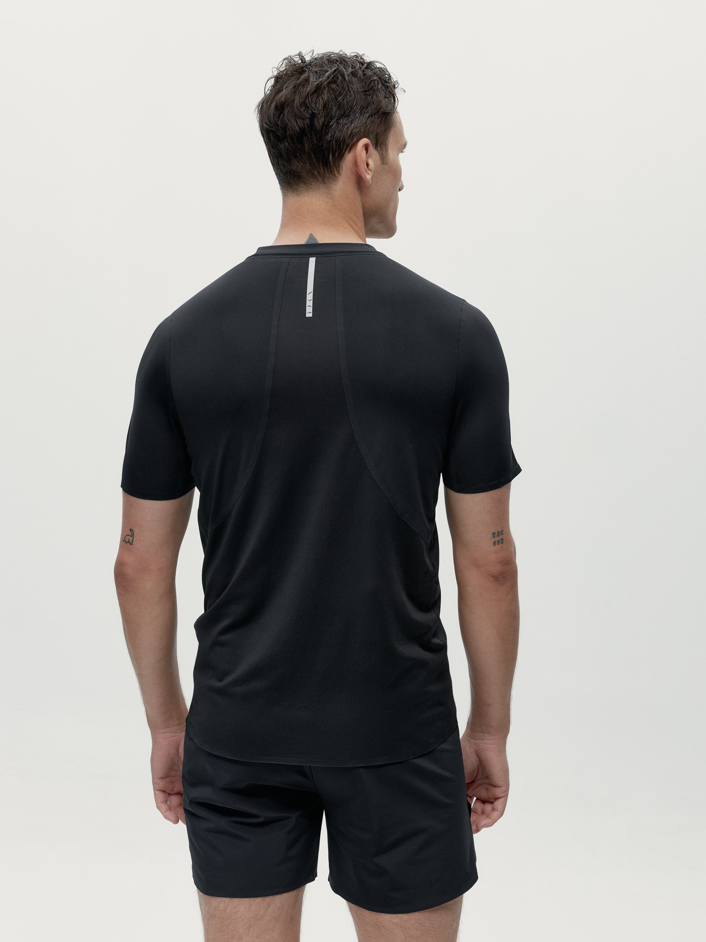Short-sleeved performance sports t-shirt BORN LIVING YOGA Black