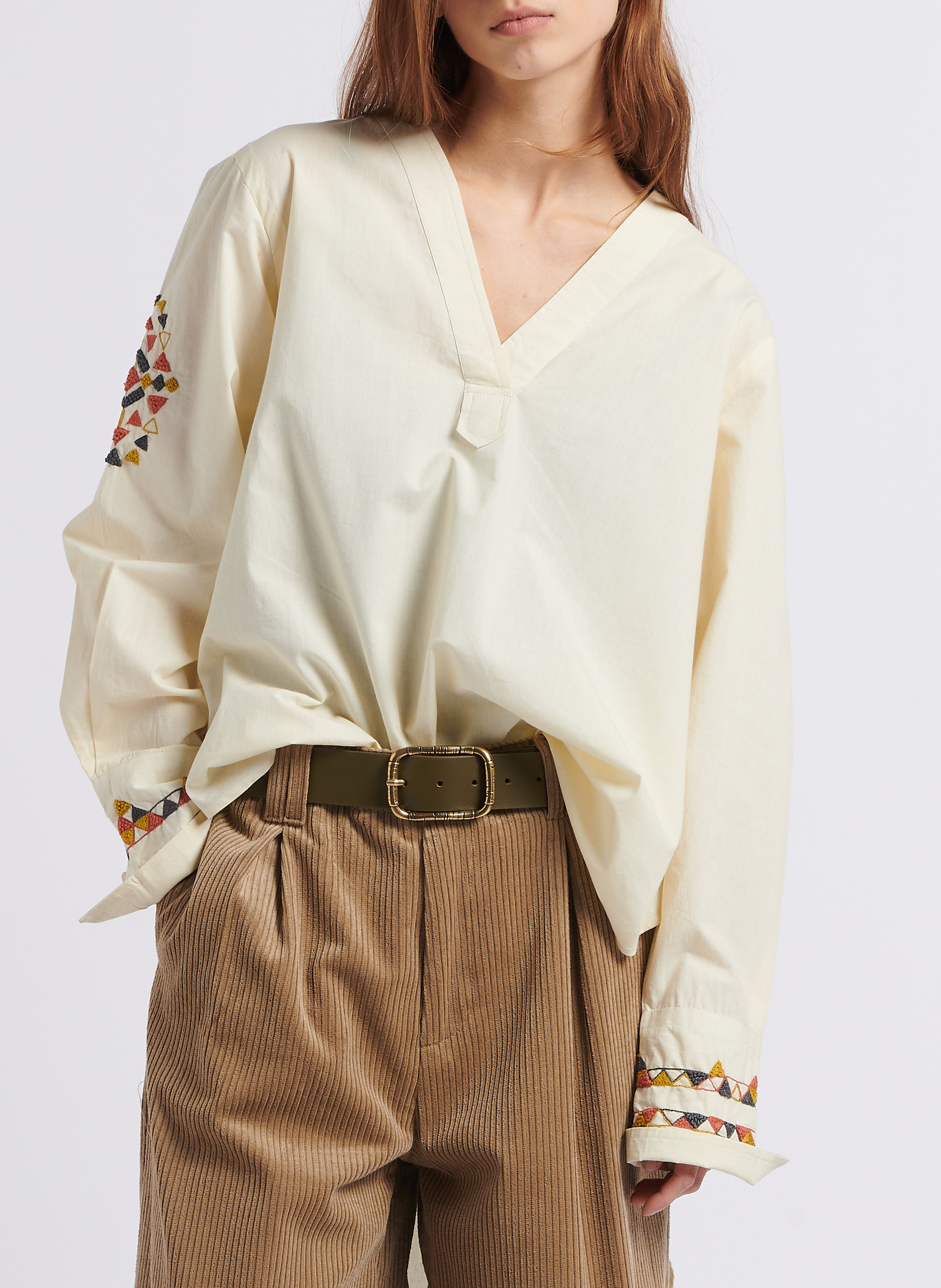 Baumwollbluse mit V-Ausschnitt und Stickerei V DE VINSTER