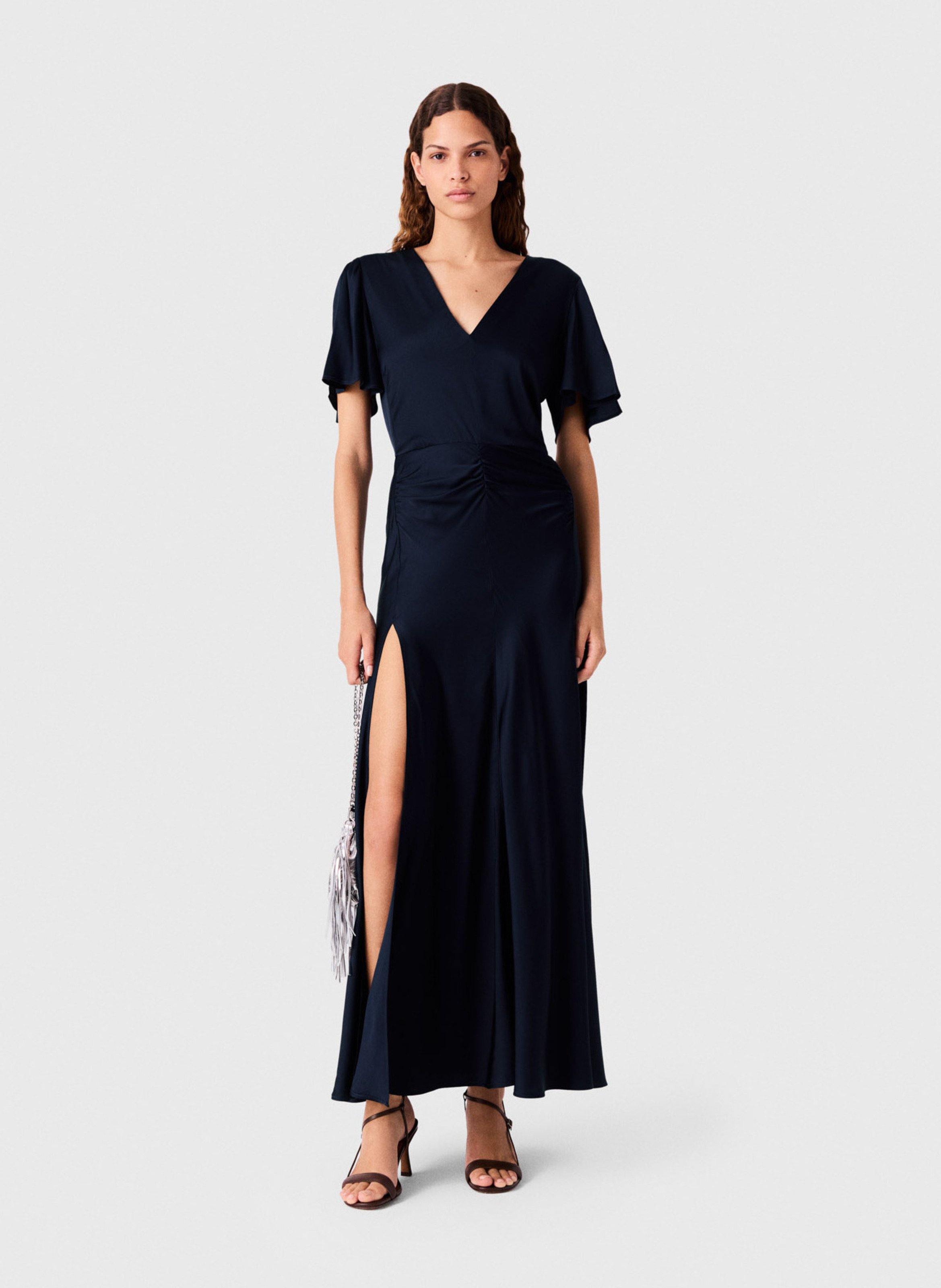Lange gedrapeerde jurk met satijneffect MAJE Blauw