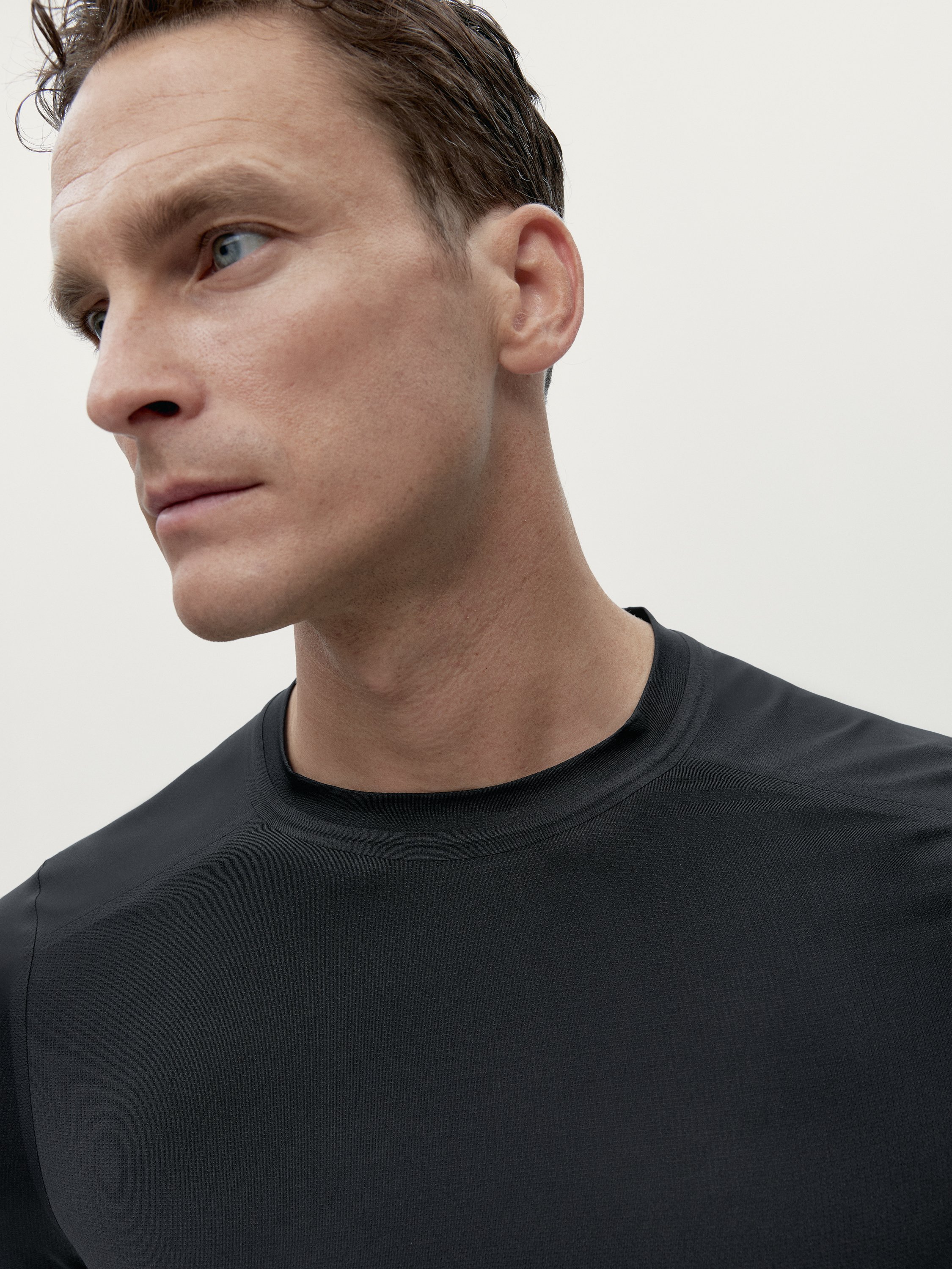 Short-sleeved performance sports t-shirt BORN LIVING YOGA Black