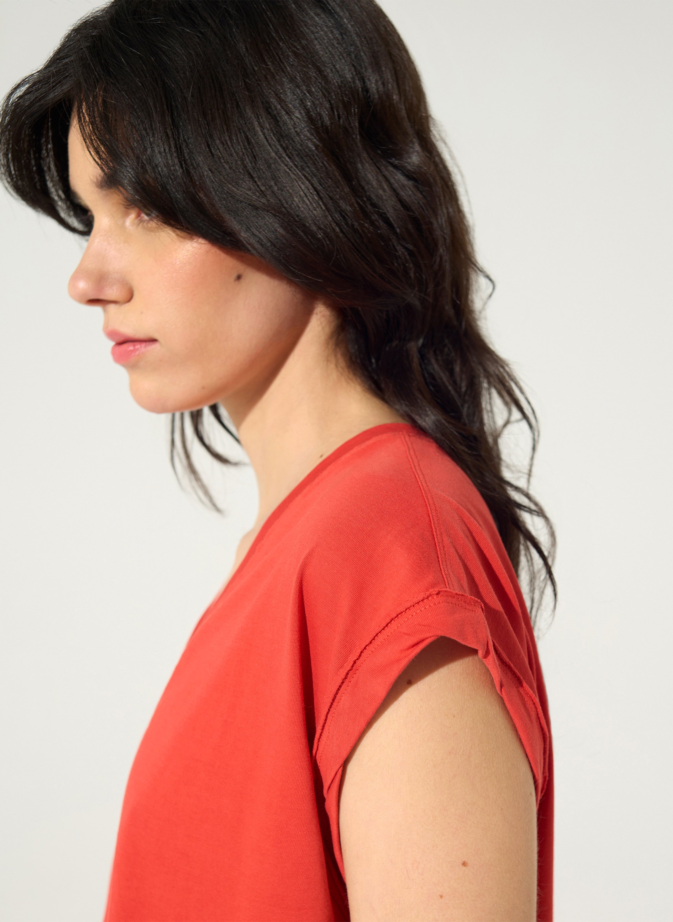 Tee-shirt droit col V en coton bio COTELAC Rouge