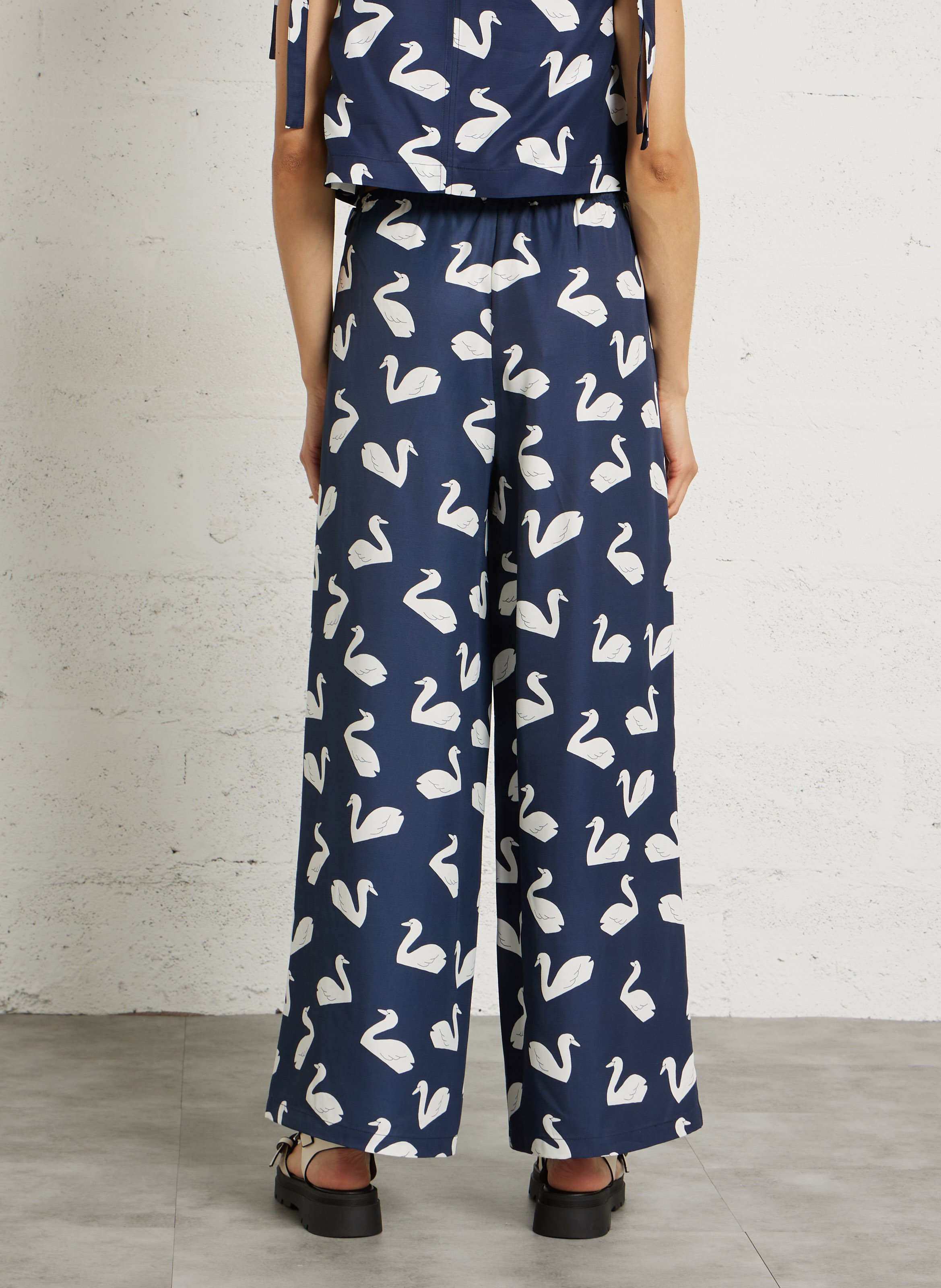 NE PAS REF ERREUR THE TINY BIG SISTER Blue