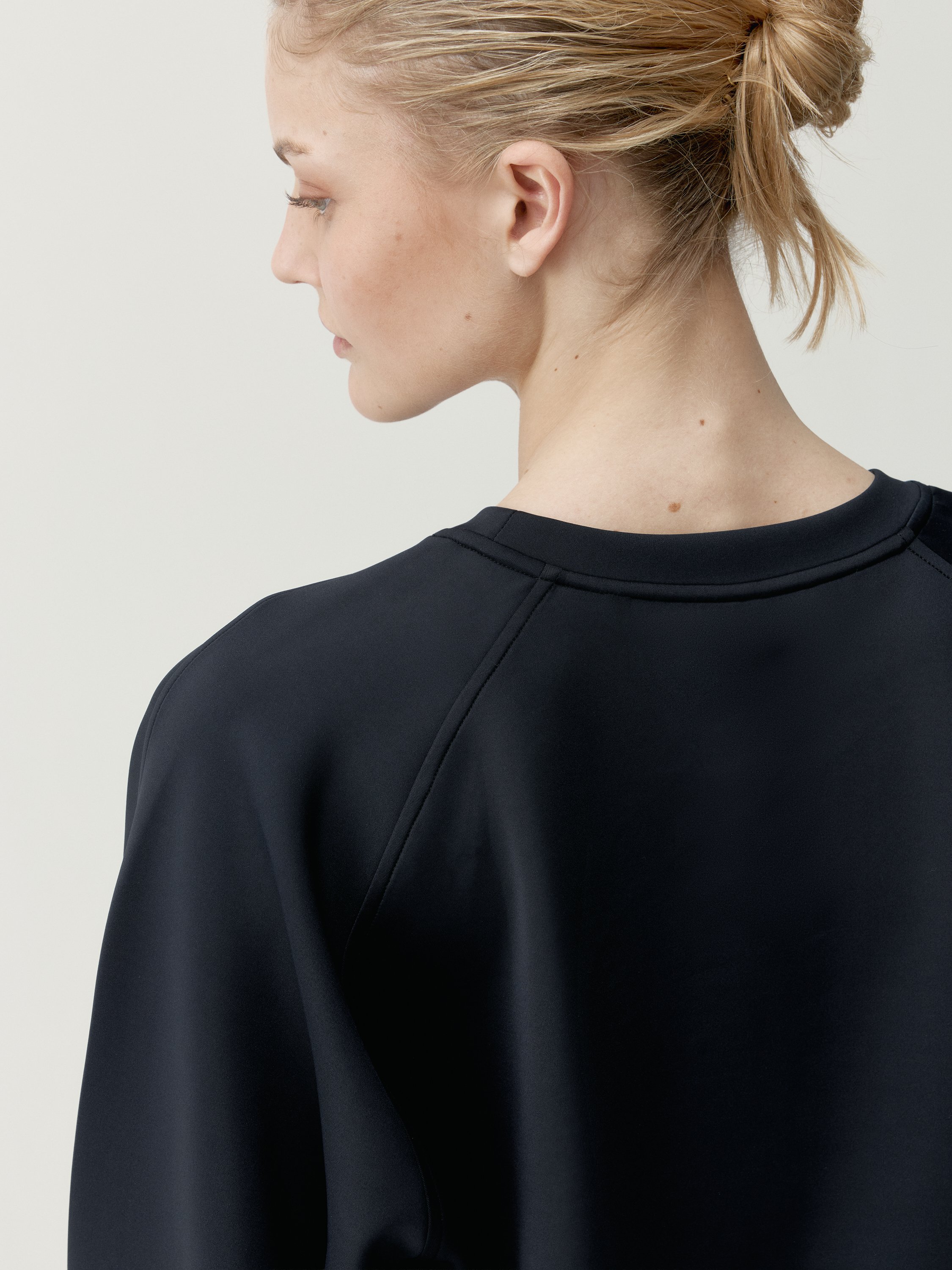 Soft-touch flora sweatshirt BORN Black
