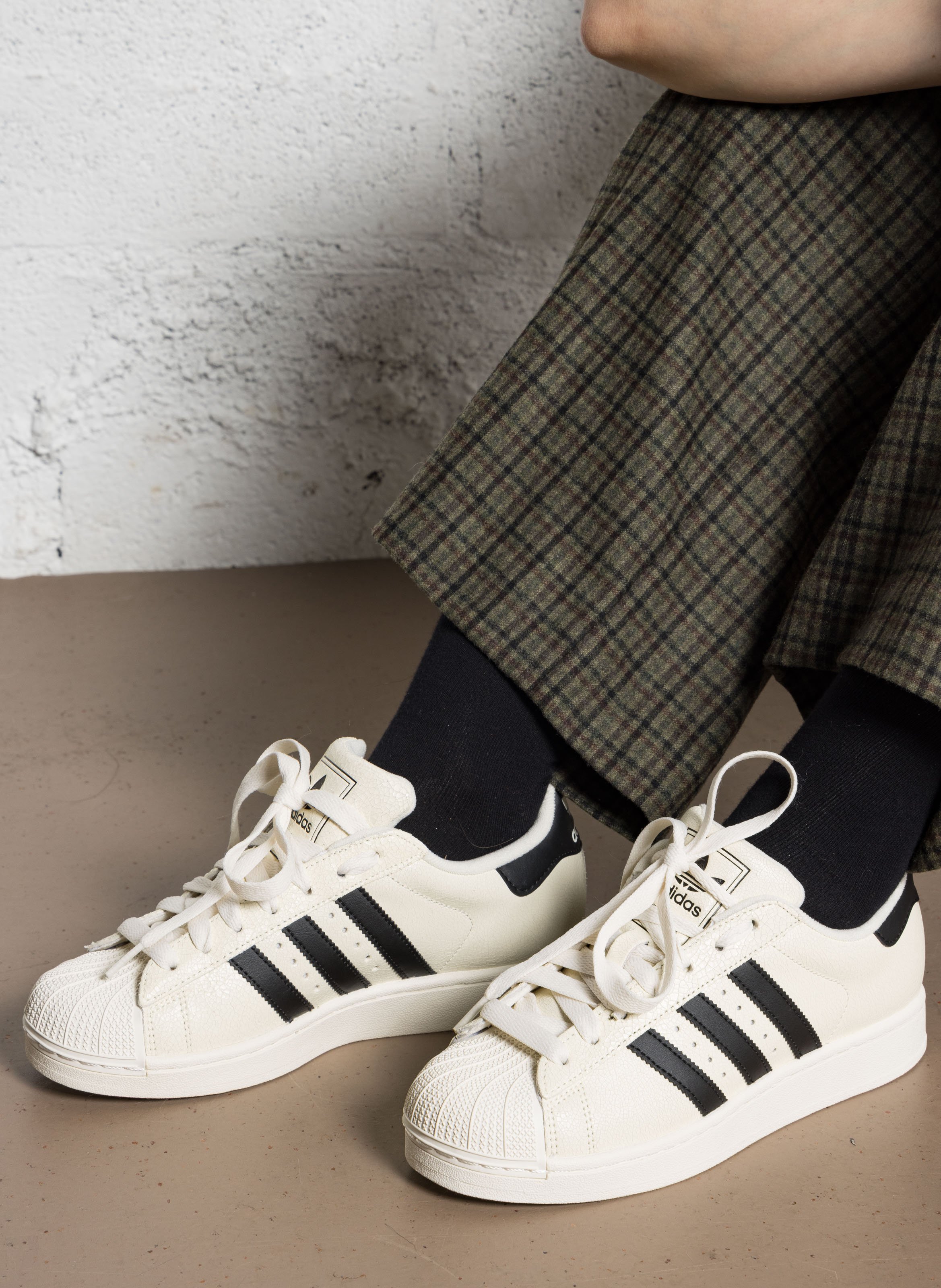 Baskets basses en cuir ADIDAS Blanc