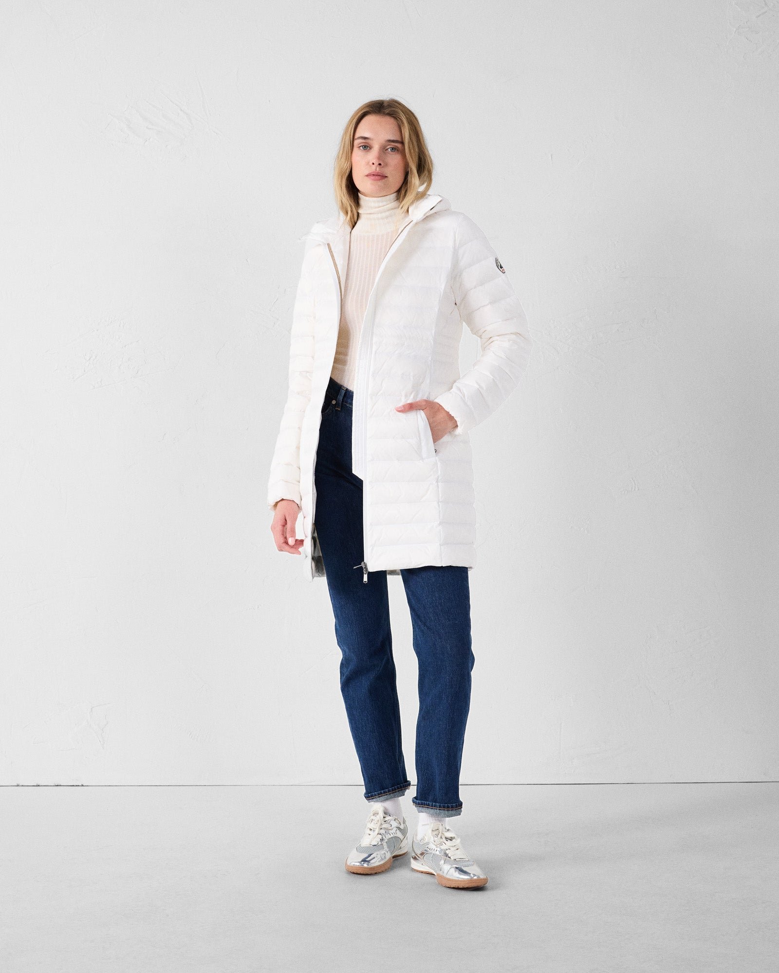 Long hooded puffer coat vero 2.0 JOTT White