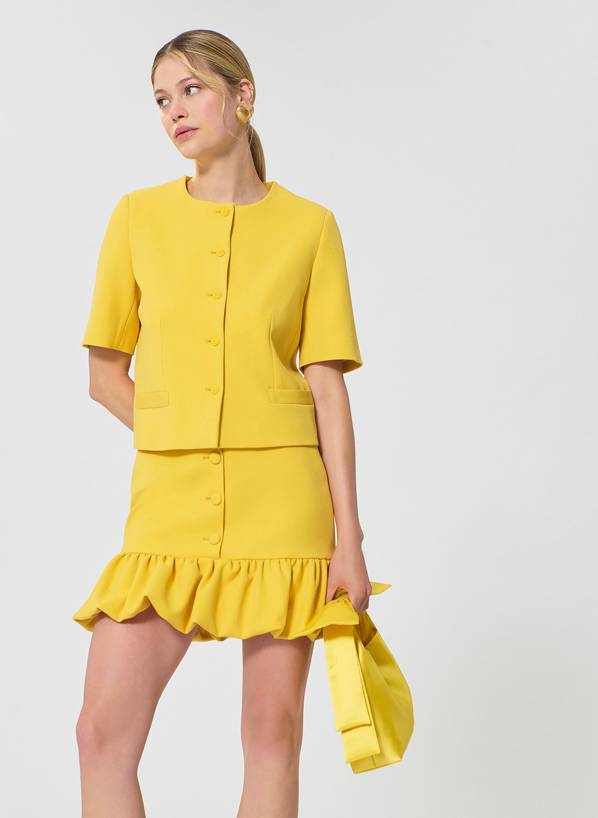 Gerade geschnittene Jacke mit Rundhalsausschnitt TARA JARMON Gelb