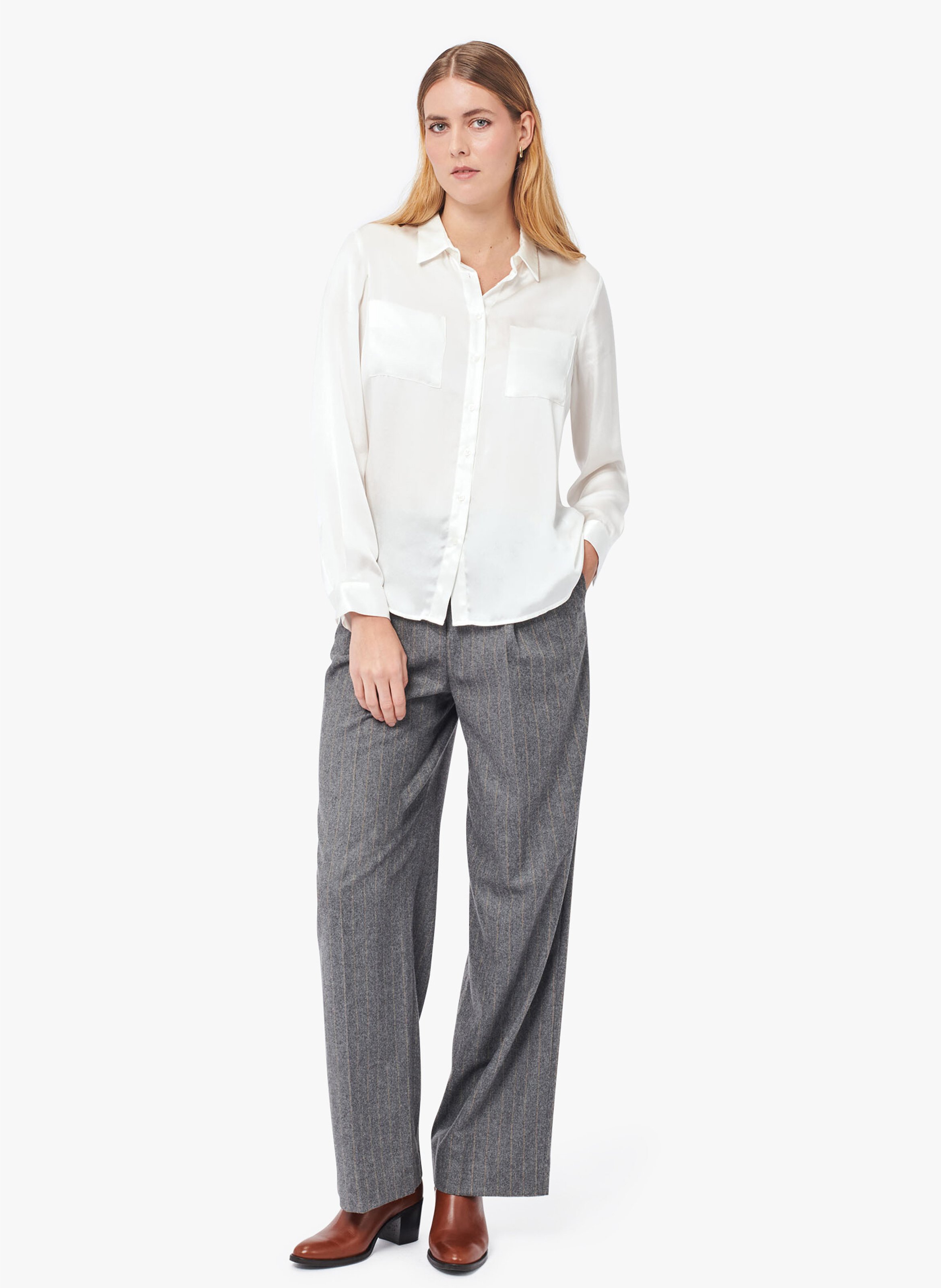 Chemise en soie col classique Beige