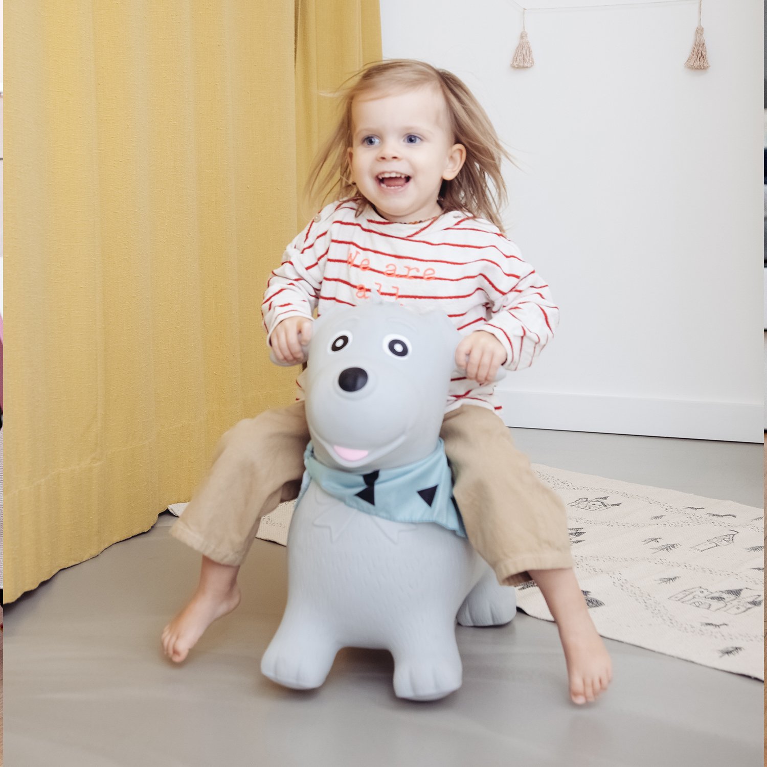 Inflatable sit-on cow KINDSGUT Multicolored