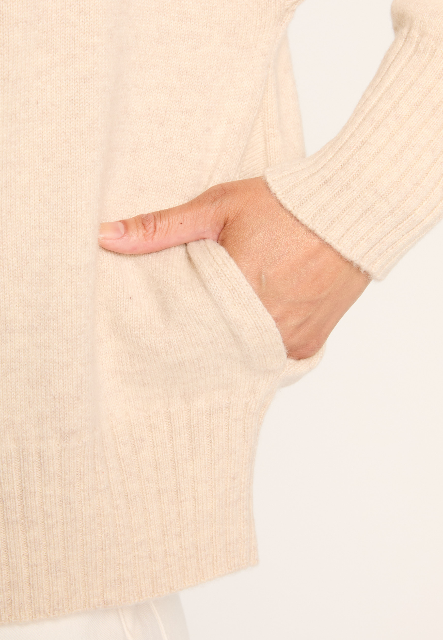 Zipped cashmere cardigan MAISON MONTAGUT Beige