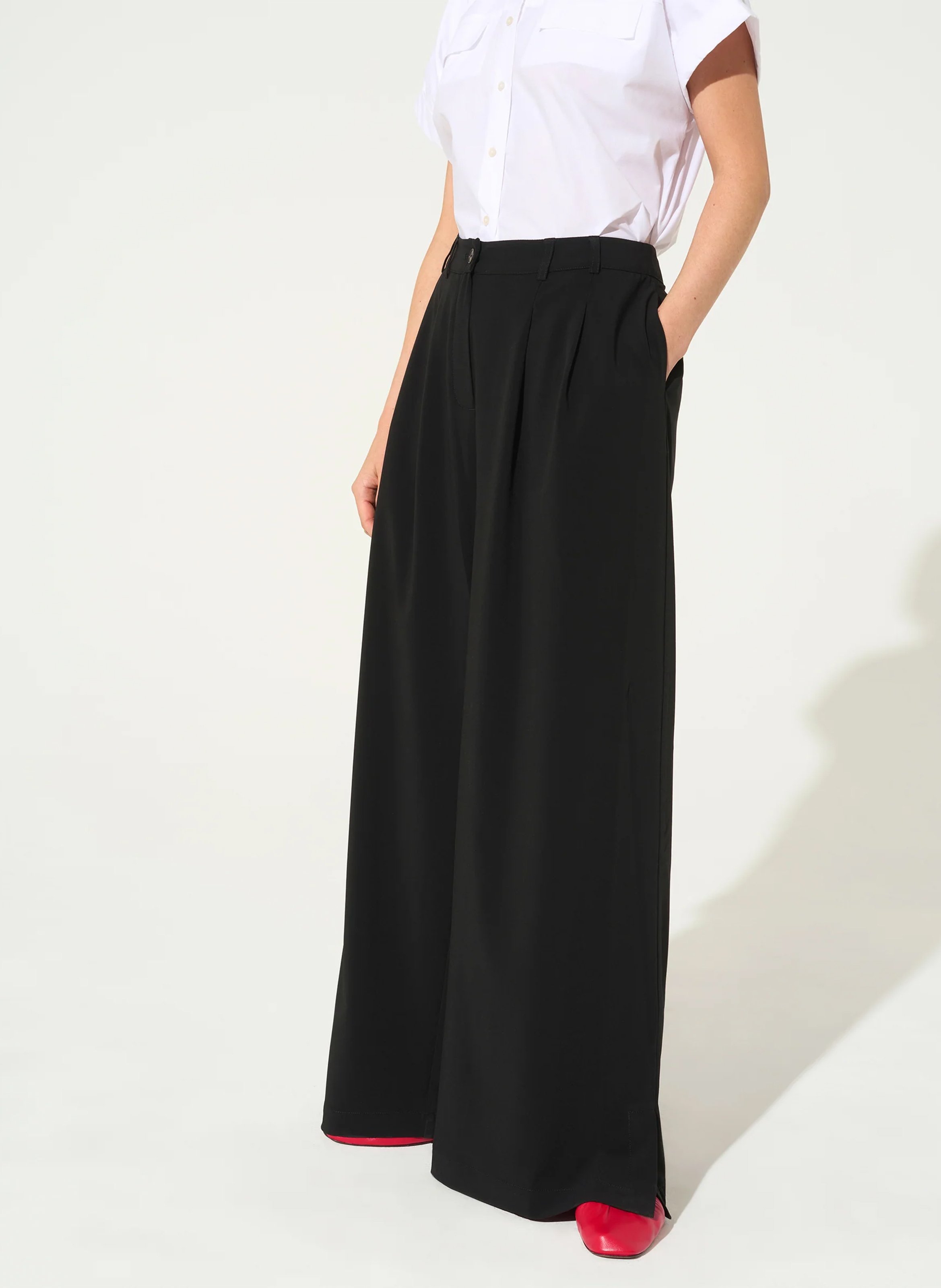 Pantalon large uni à pinces ACOTE Noir