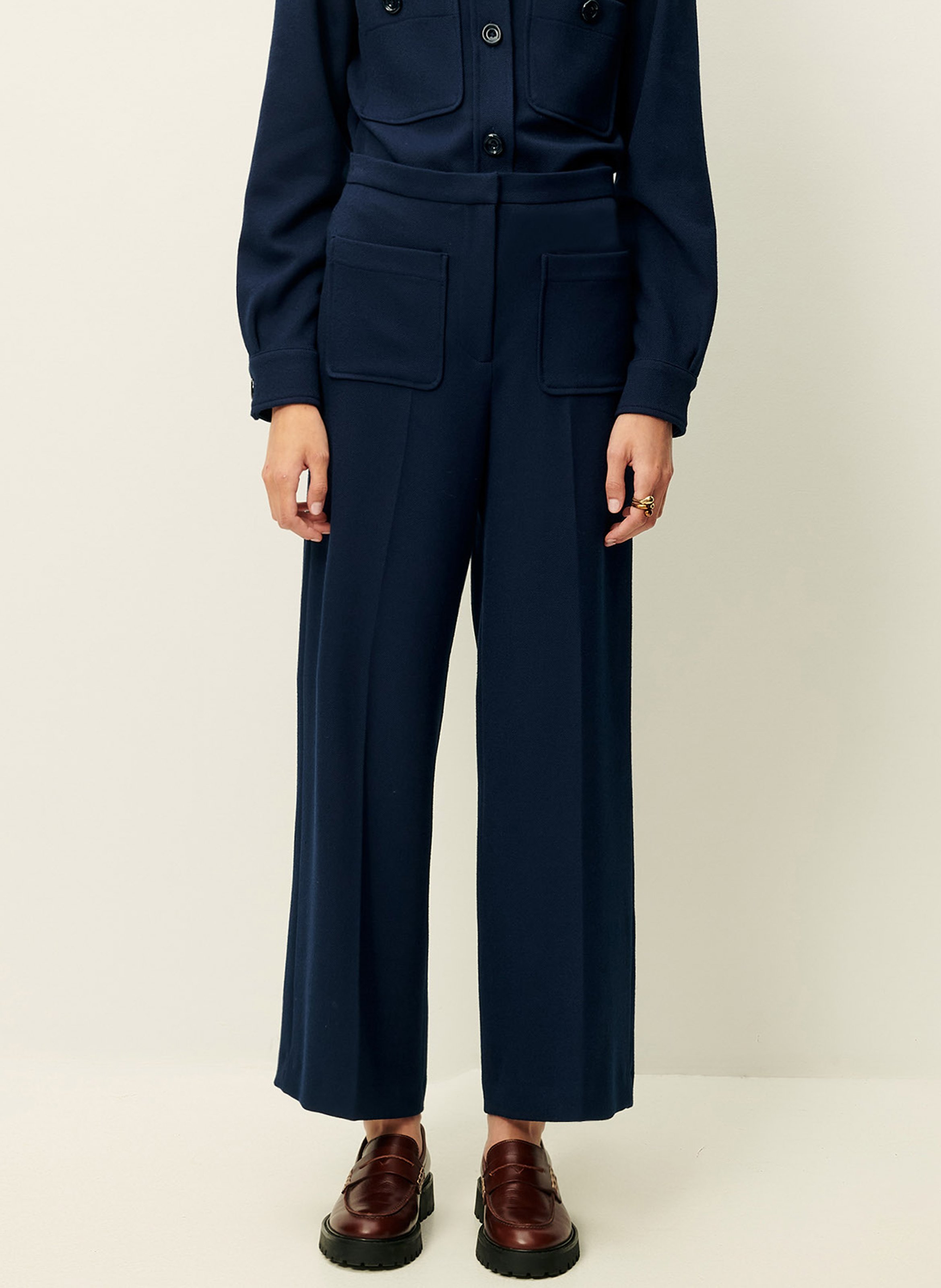 Straight pants with sharp pleats SESSUN