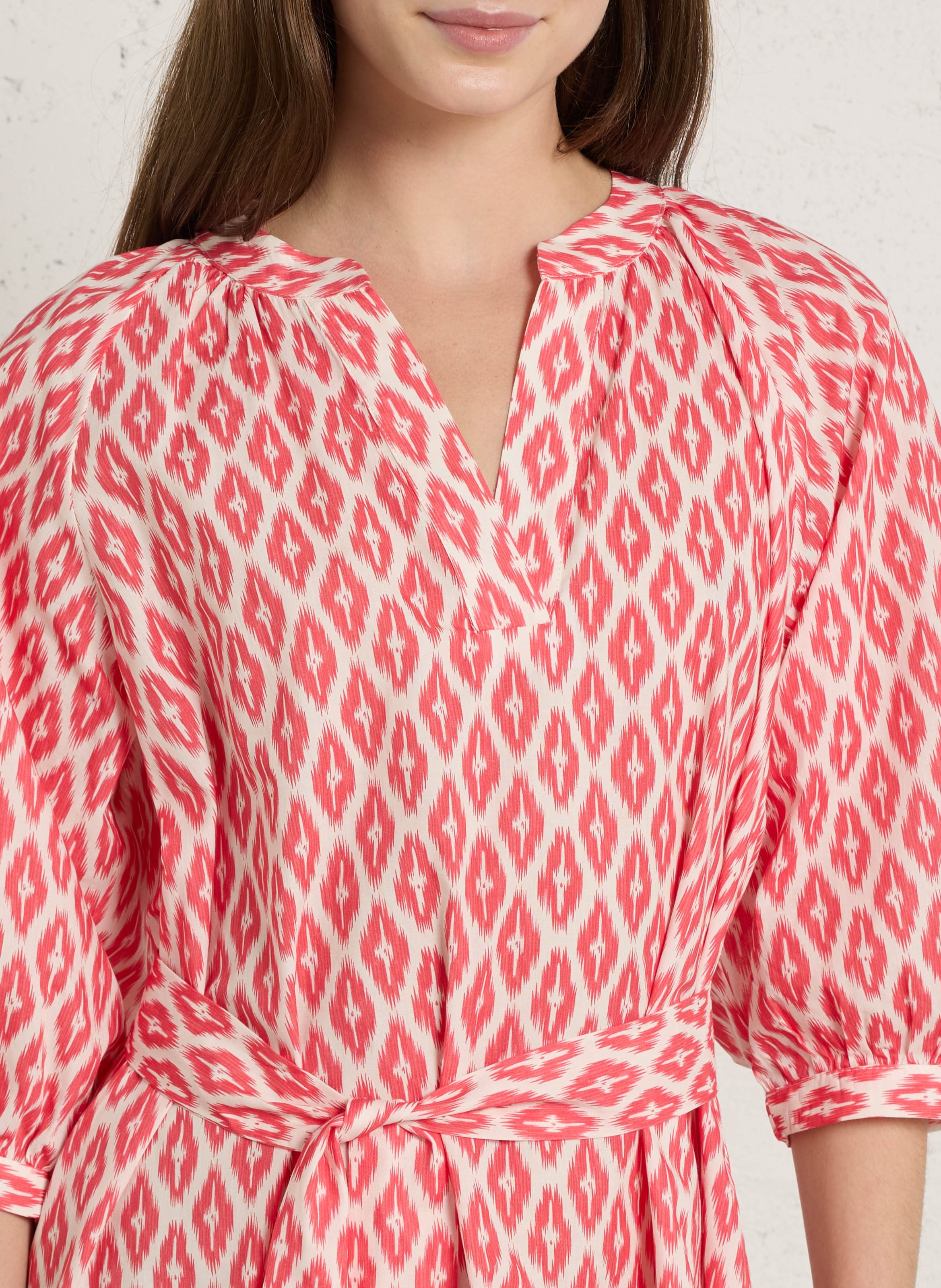 Kurzes bedrucktes Tunika-Shirt Rot