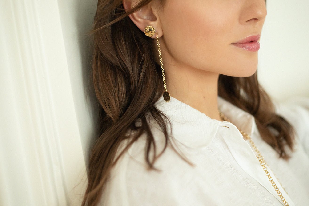 Hammered round gold-plated dangling earrings MONSIEUR SIMONE Golden