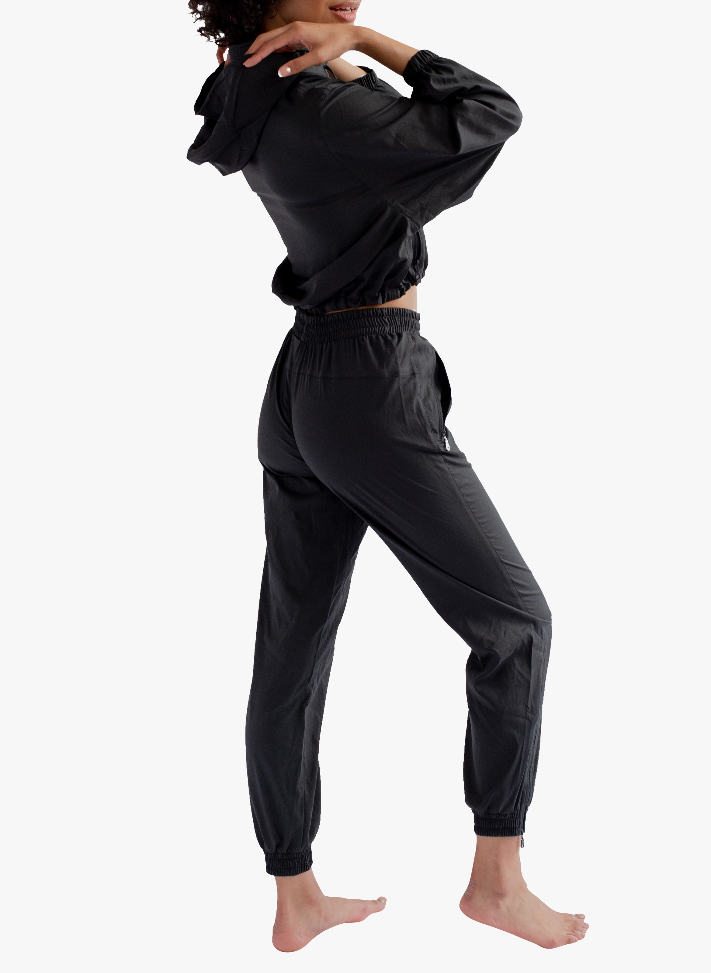 Giacca a vento waterproof con cappuccio Hummingbird GIRLFRIEND COLLECTIVE Nero