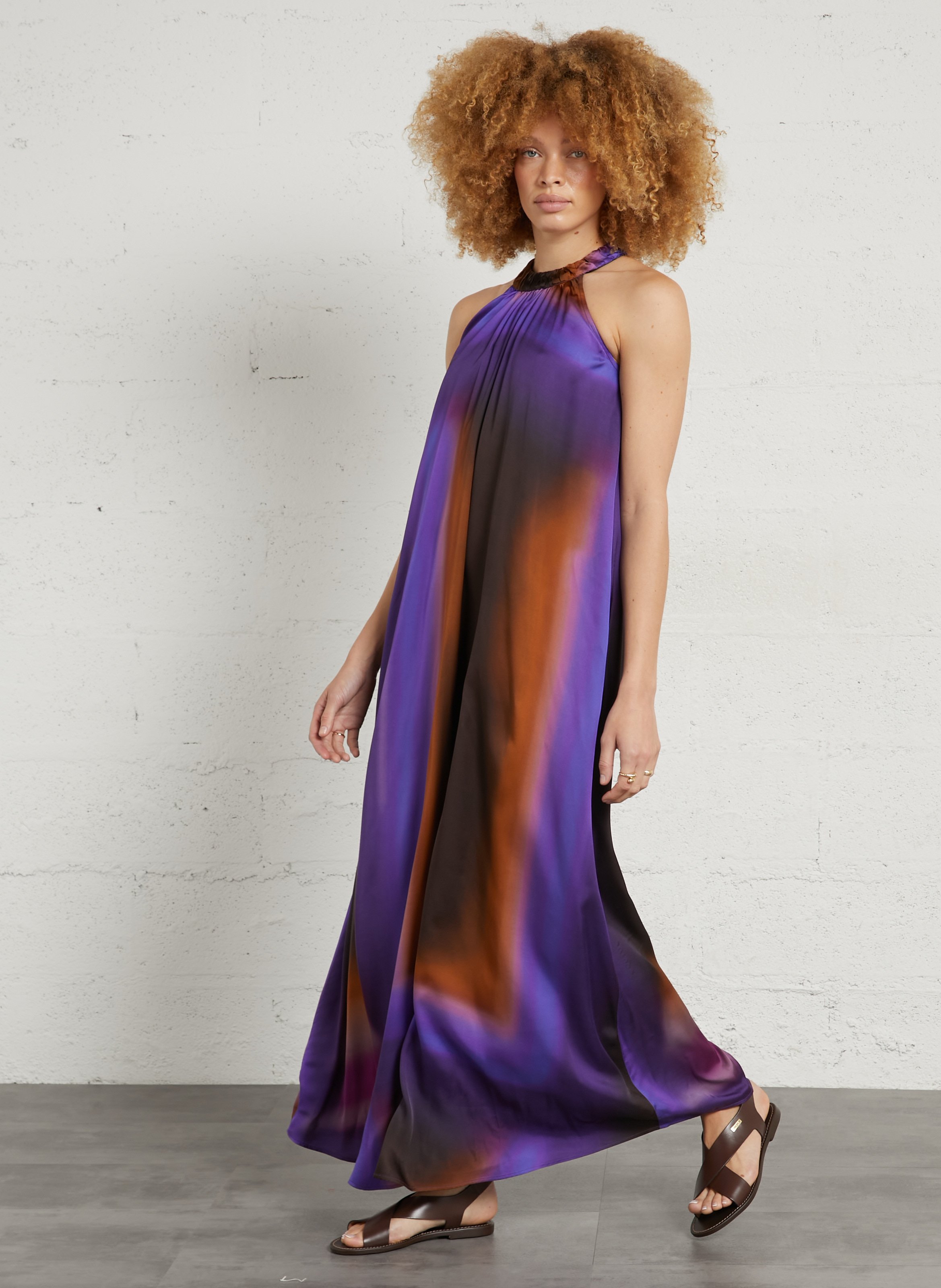 Langes, fließendes Kleid MOMONI Mehrfarbig