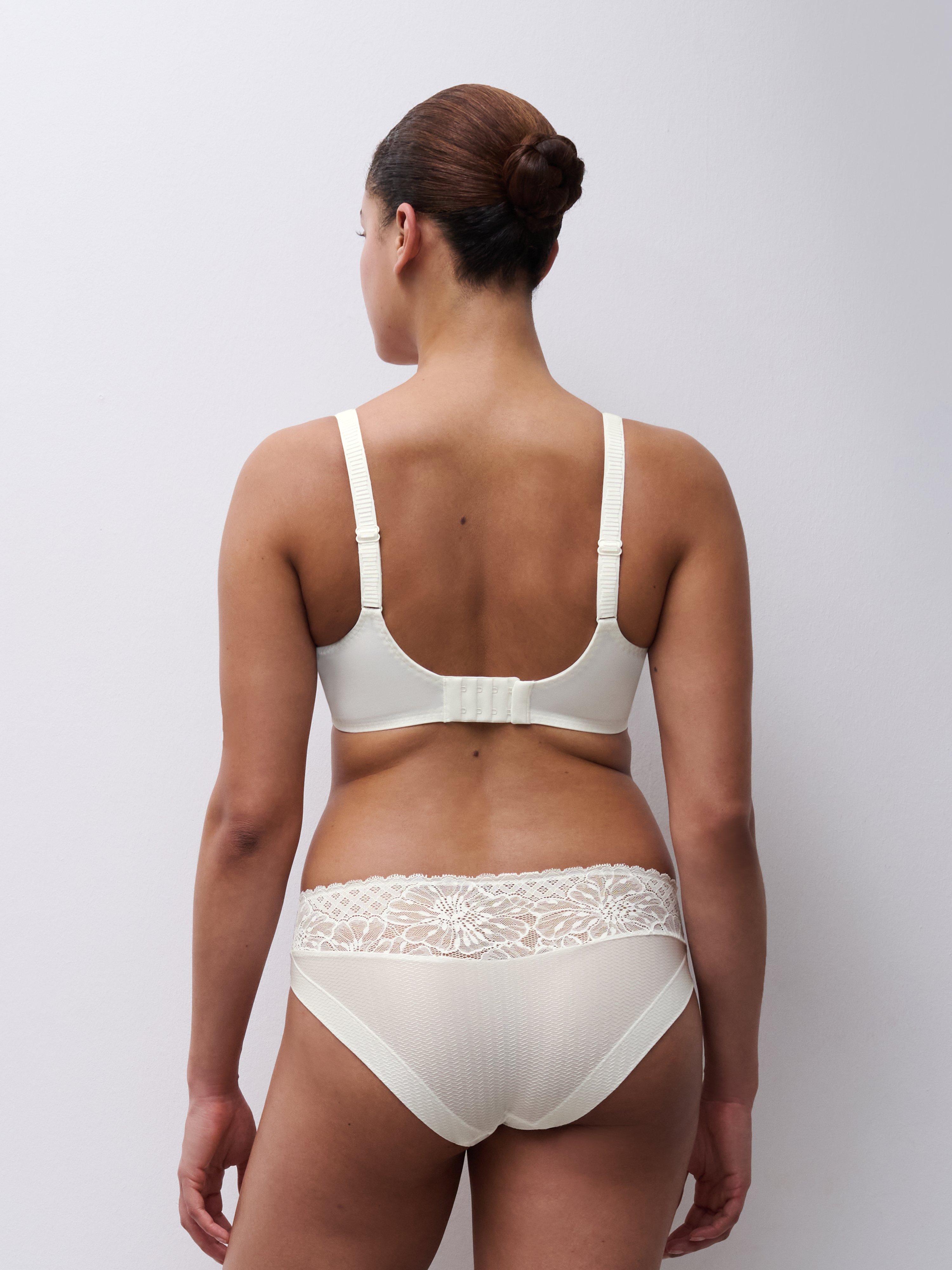 Non-wired support bra with cups CHANTELLE White